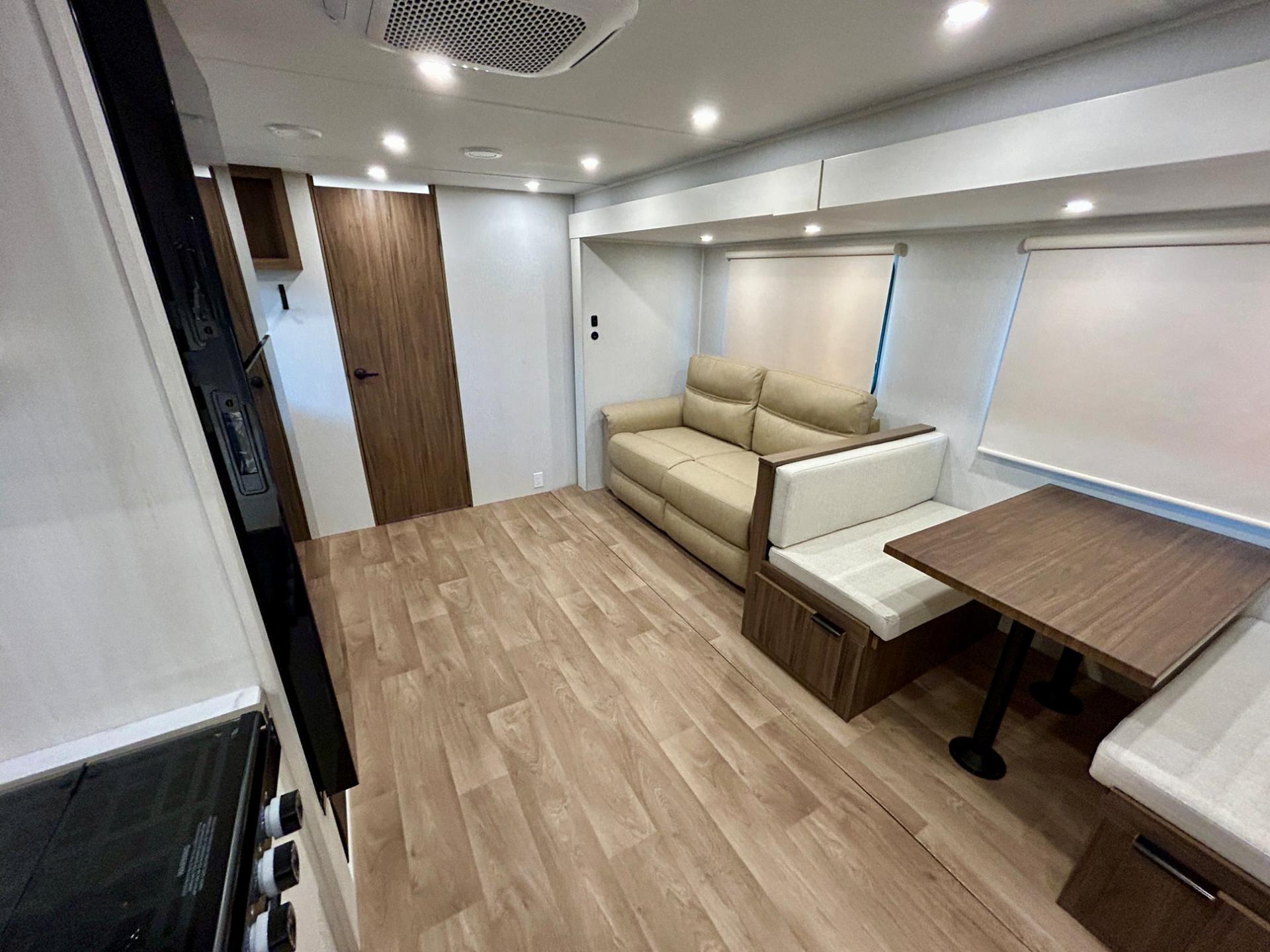 2026 Winnebago 2026 Winnebago Access - thumbnail 5