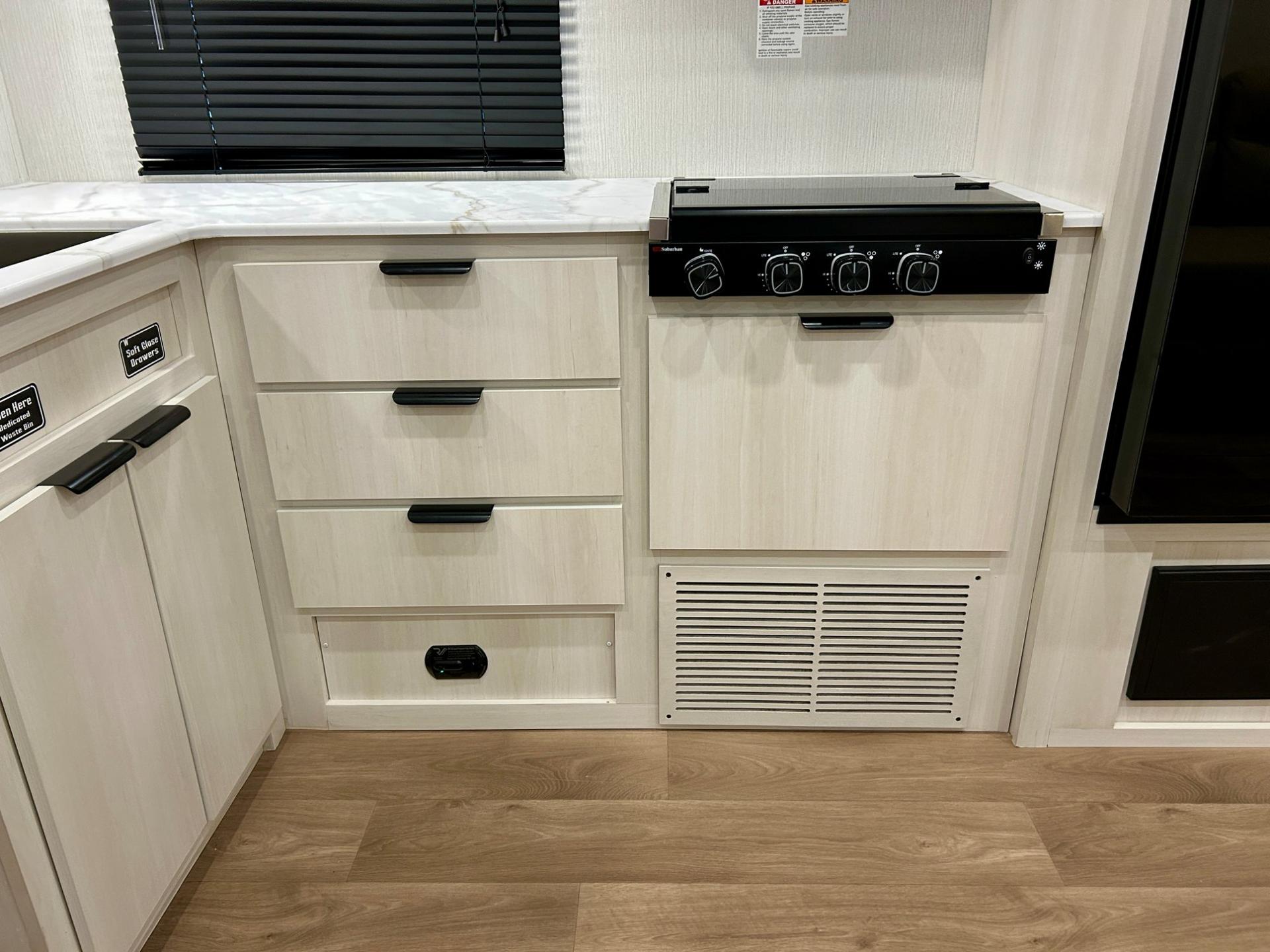 2026 Winnebago 2026 Winnebago Access - thumbnail 14