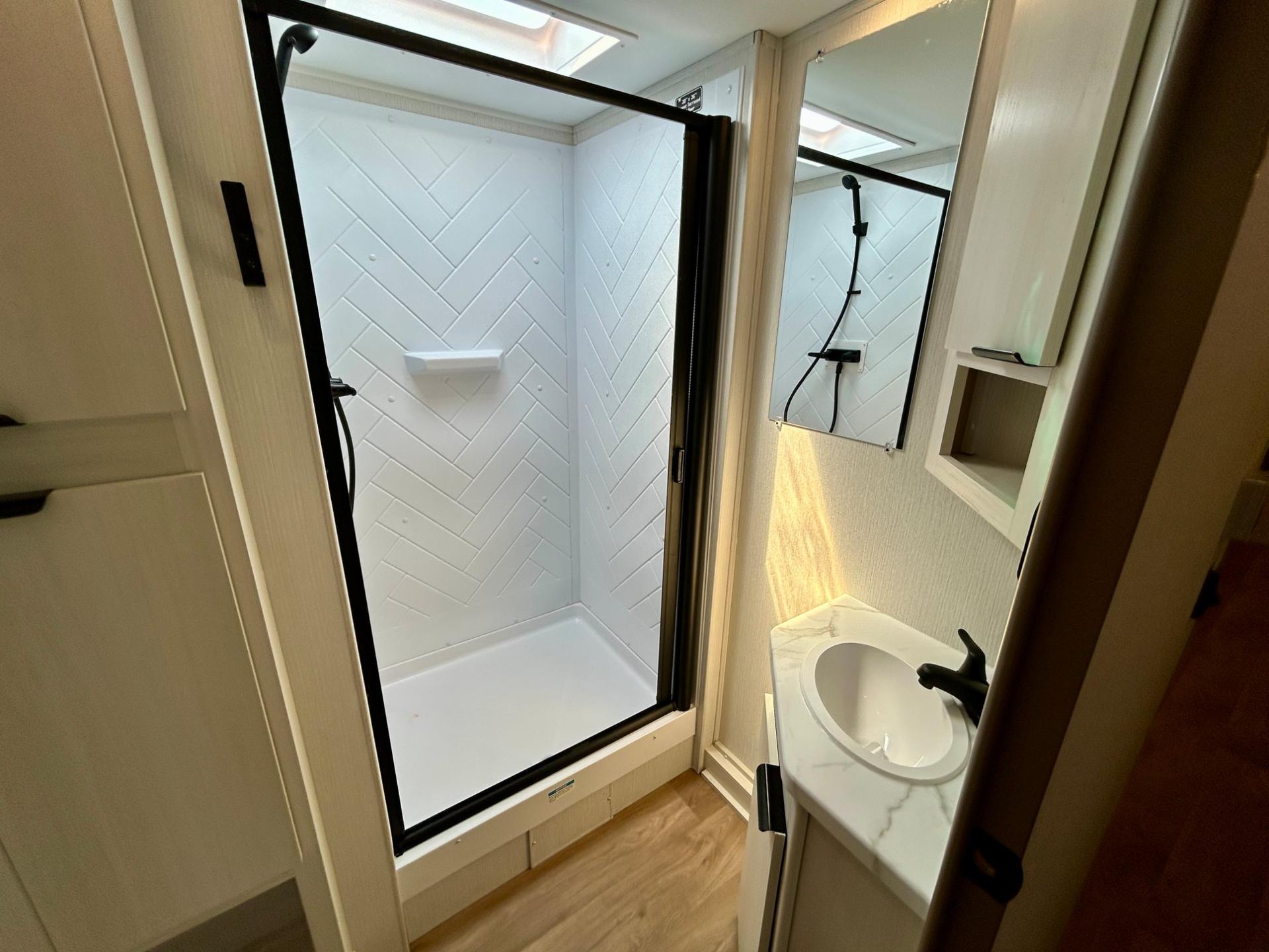 2026 Winnebago 2026 Winnebago Access - thumbnail 27