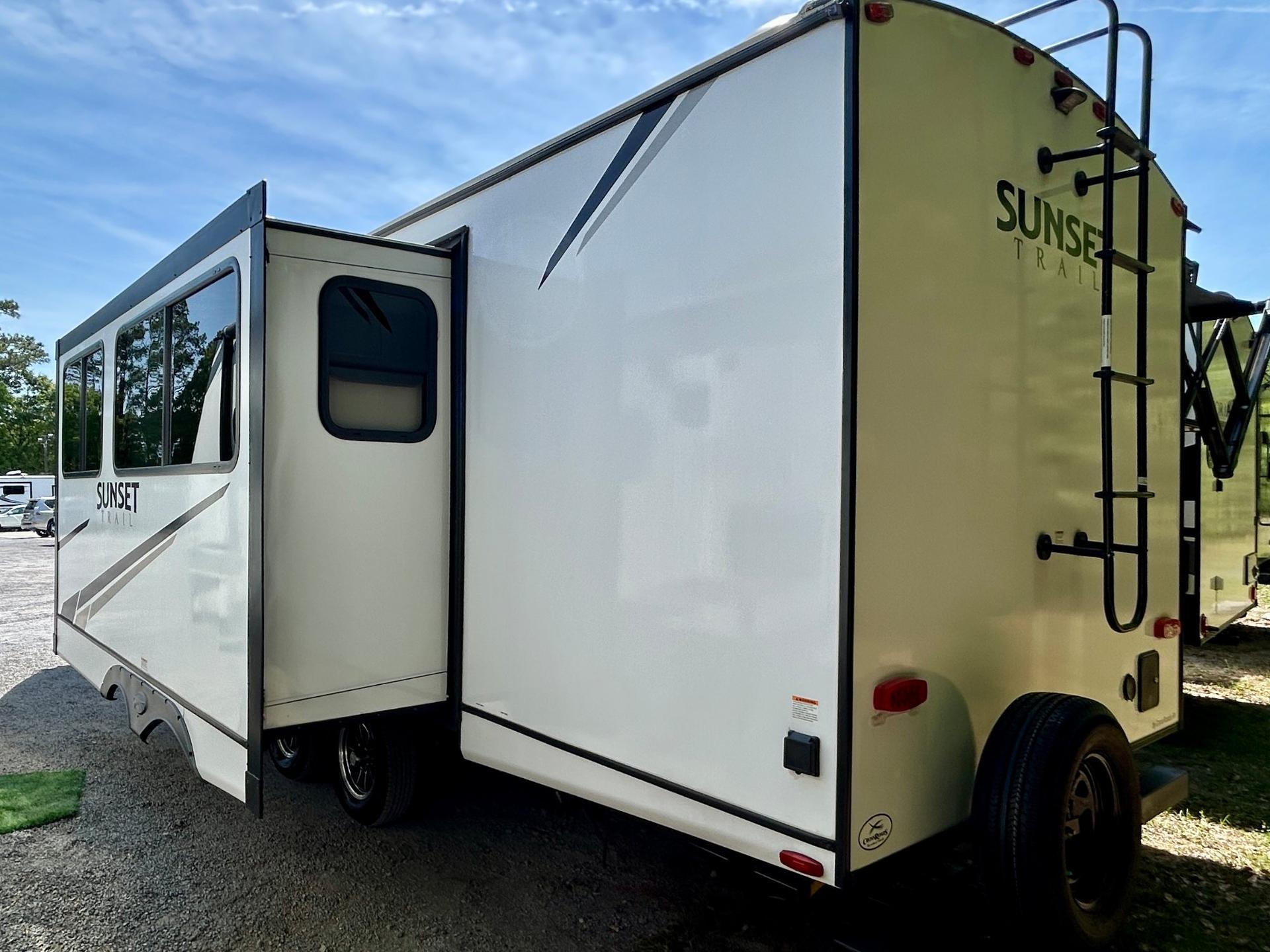 2024 CrossRoads RV 2024 CrossRoads RV Sunset Trail - thumbnail 37