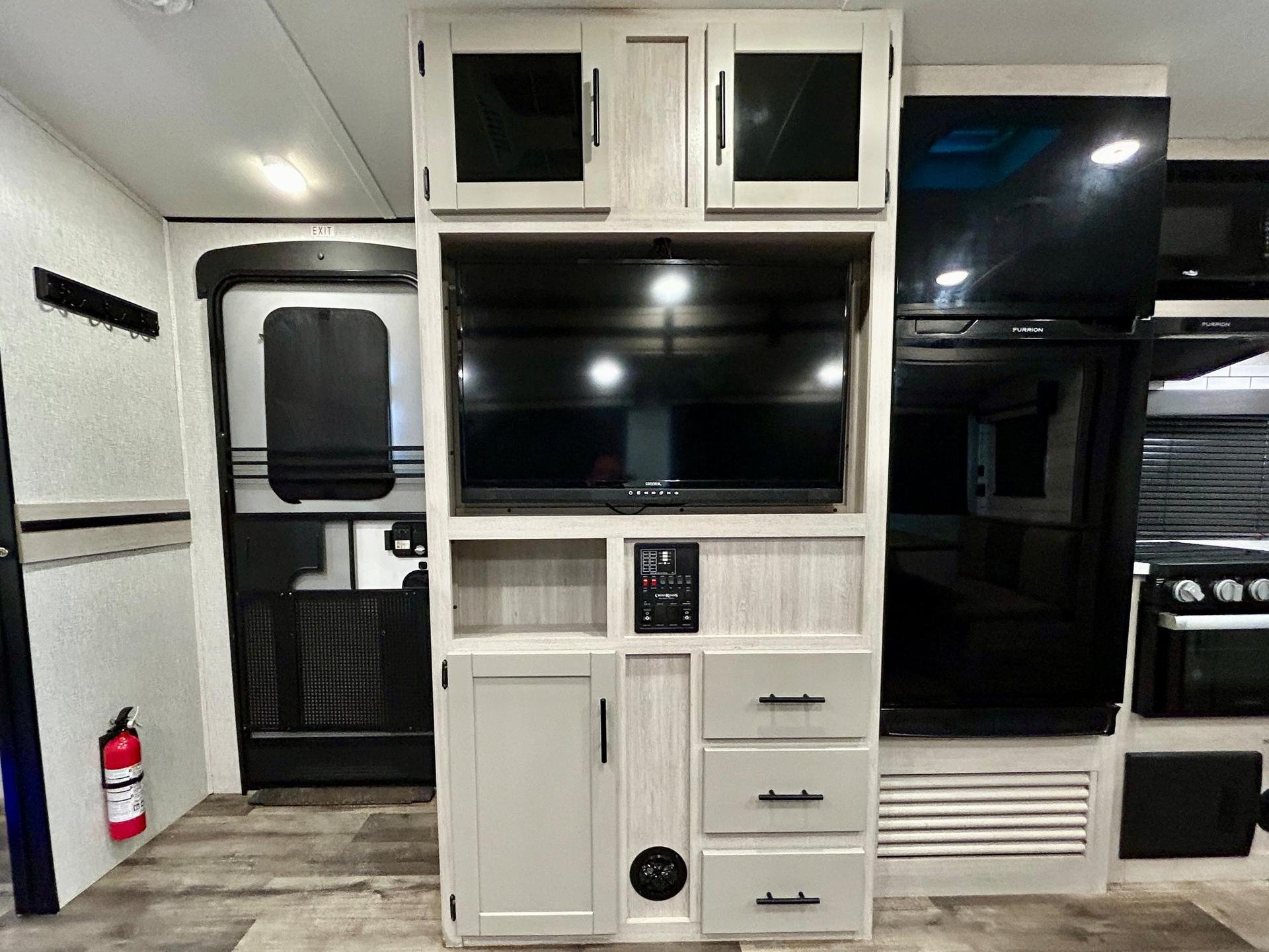 2024 CrossRoads RV 2024 CrossRoads RV Sunset Trail - thumbnail 8