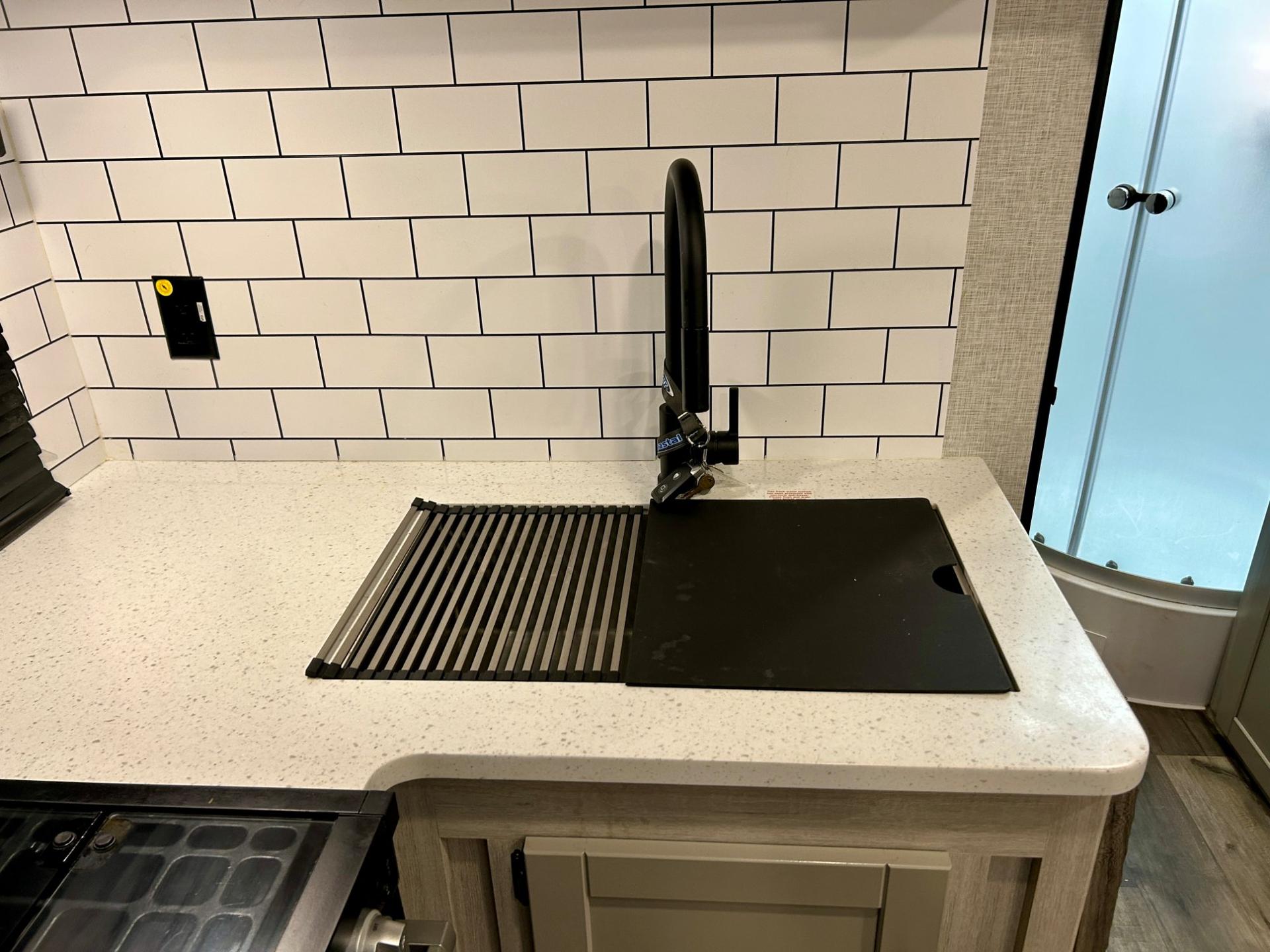 2024 CrossRoads RV 2024 CrossRoads RV Sunset Trail - thumbnail 17