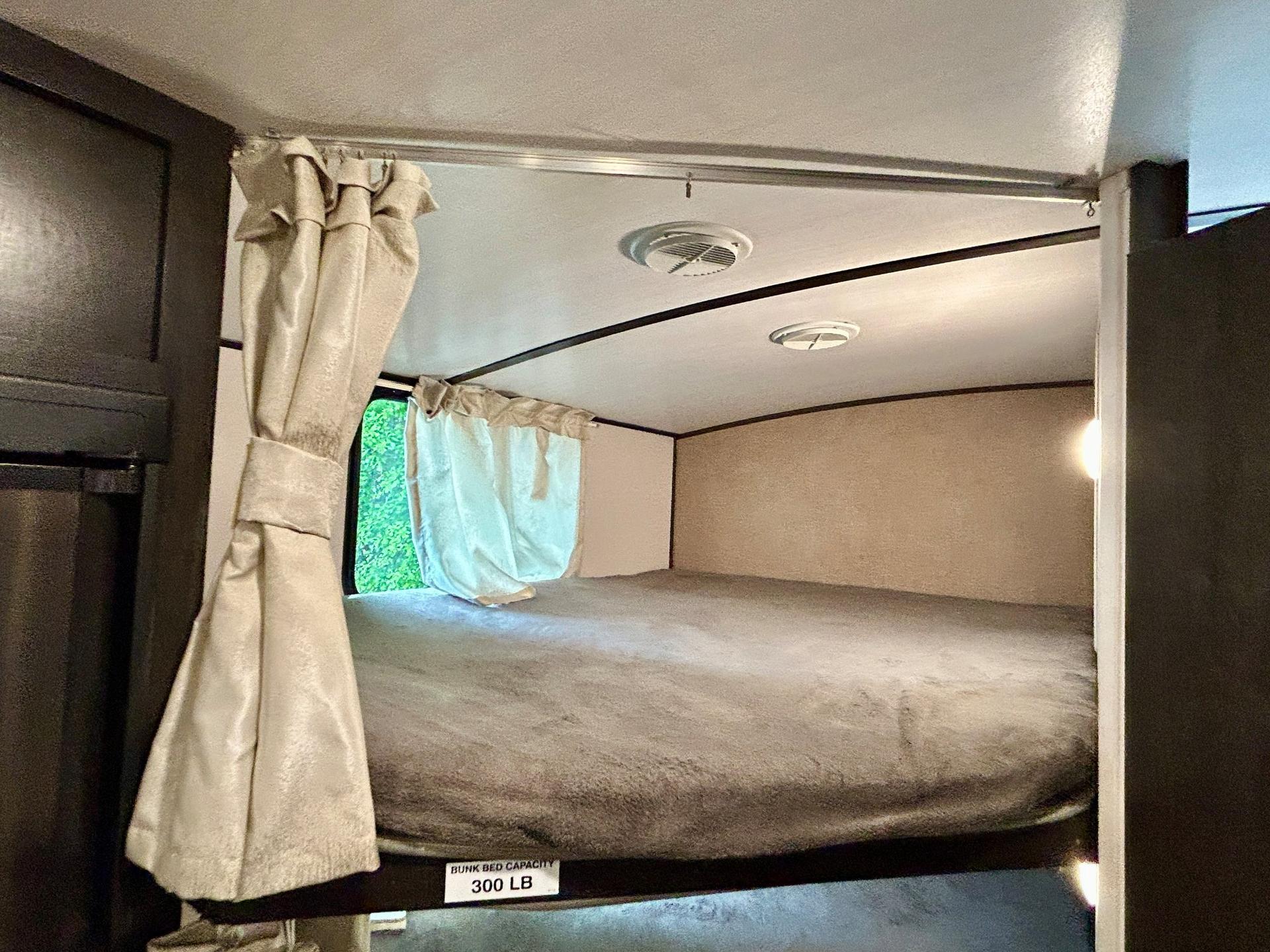 2020 Forest River 2020 Forest River Surveyor Legend - thumbnail 17