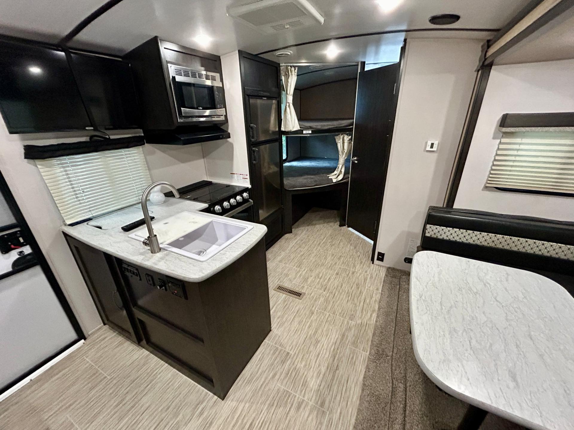 2020 Forest River 2020 Forest River Surveyor Legend - thumbnail 4