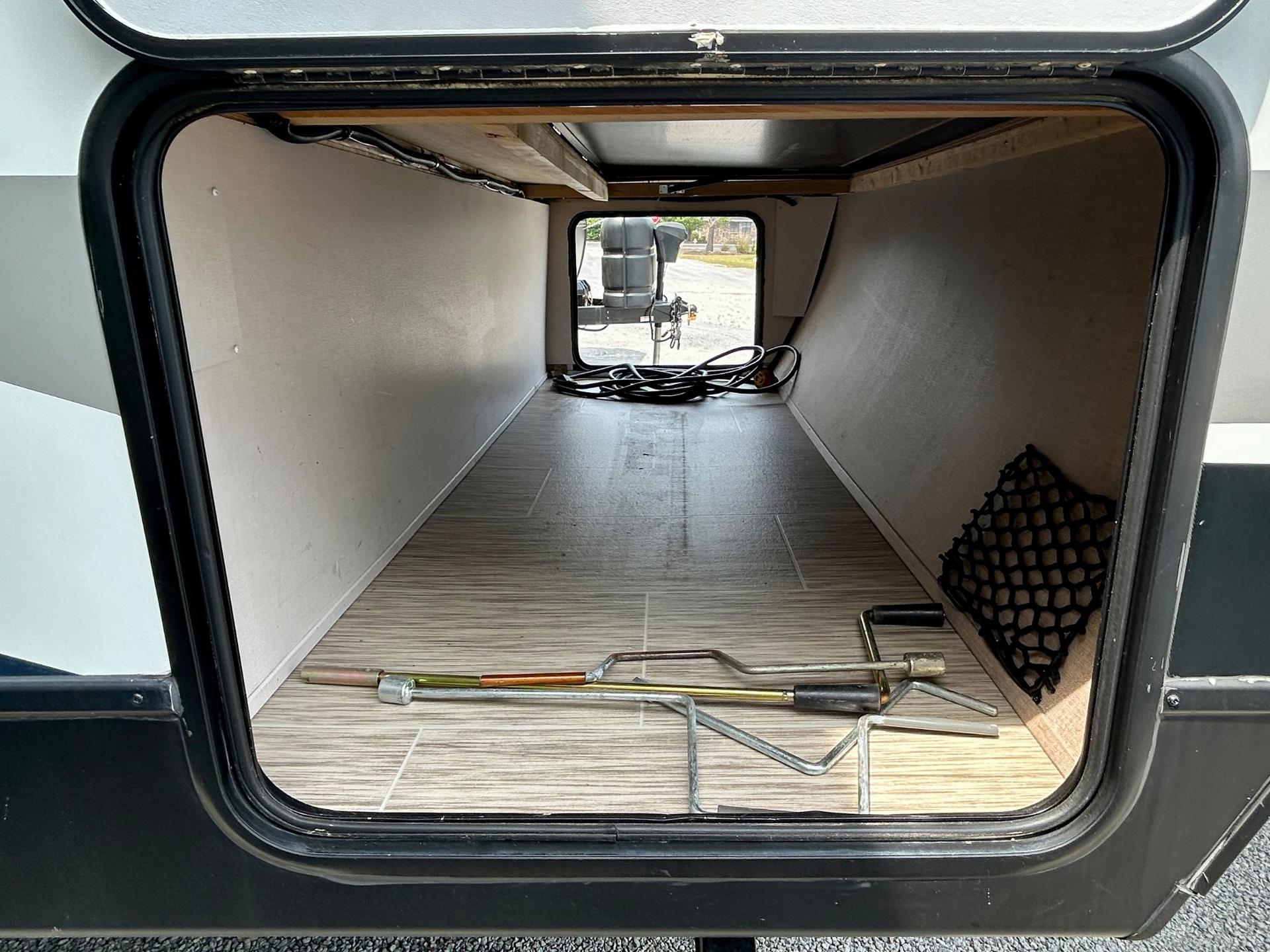 2020 Forest River 2020 Forest River Surveyor Legend - thumbnail 30