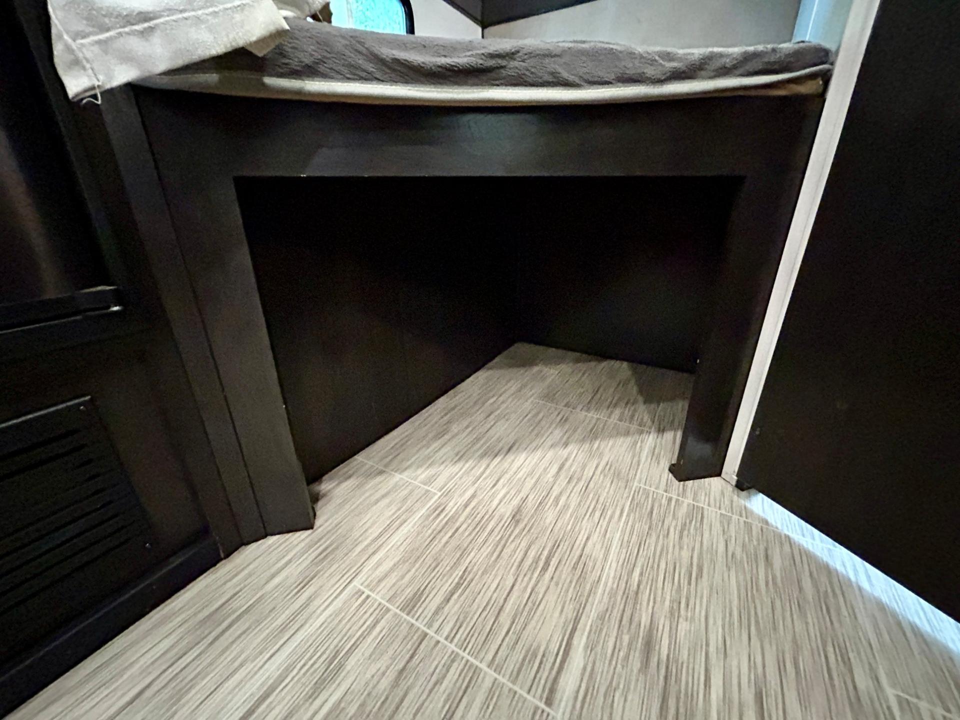 2020 Forest River 2020 Forest River Surveyor Legend - thumbnail 19