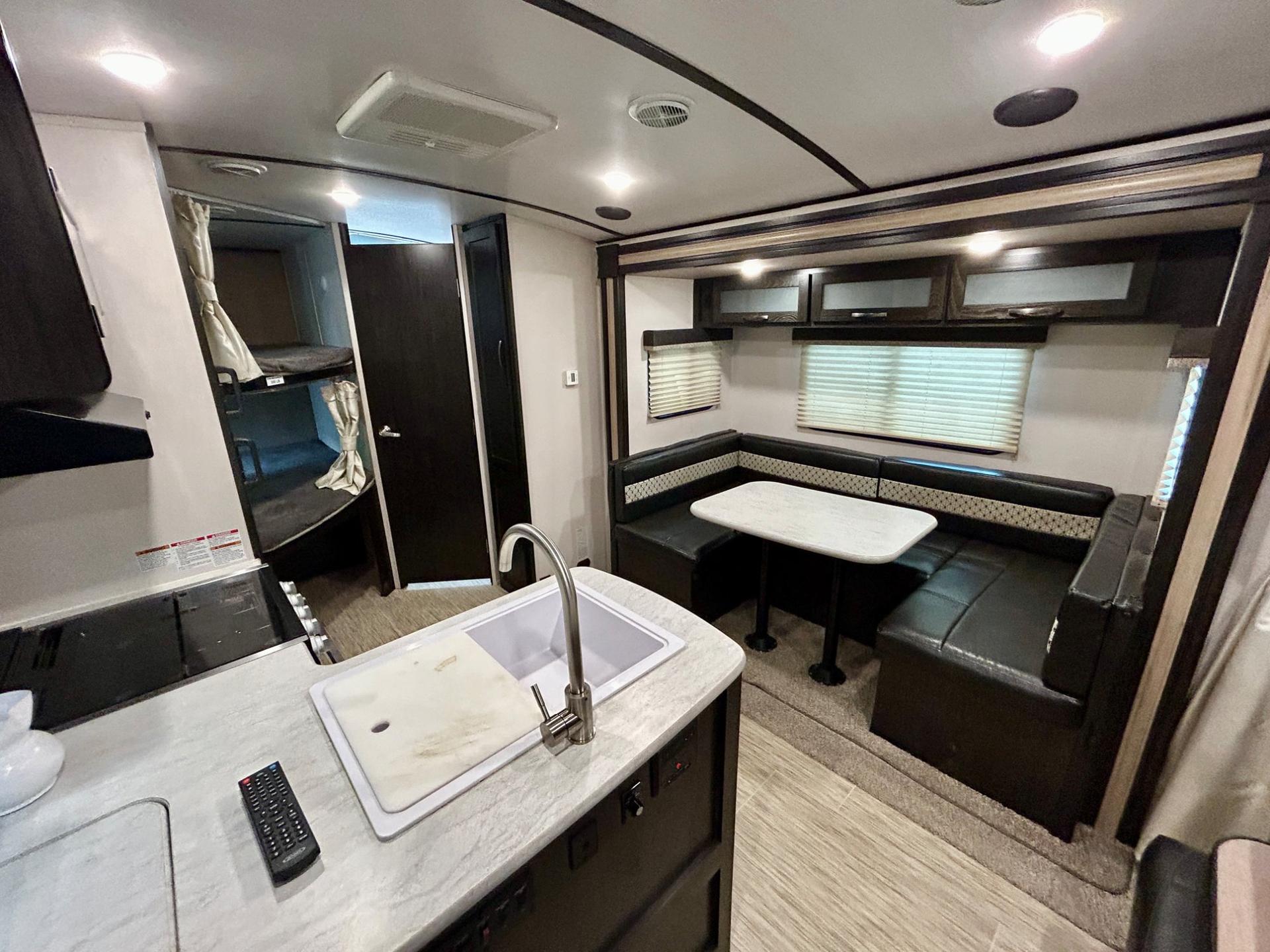 2020 Forest River 2020 Forest River Surveyor Legend - thumbnail 3