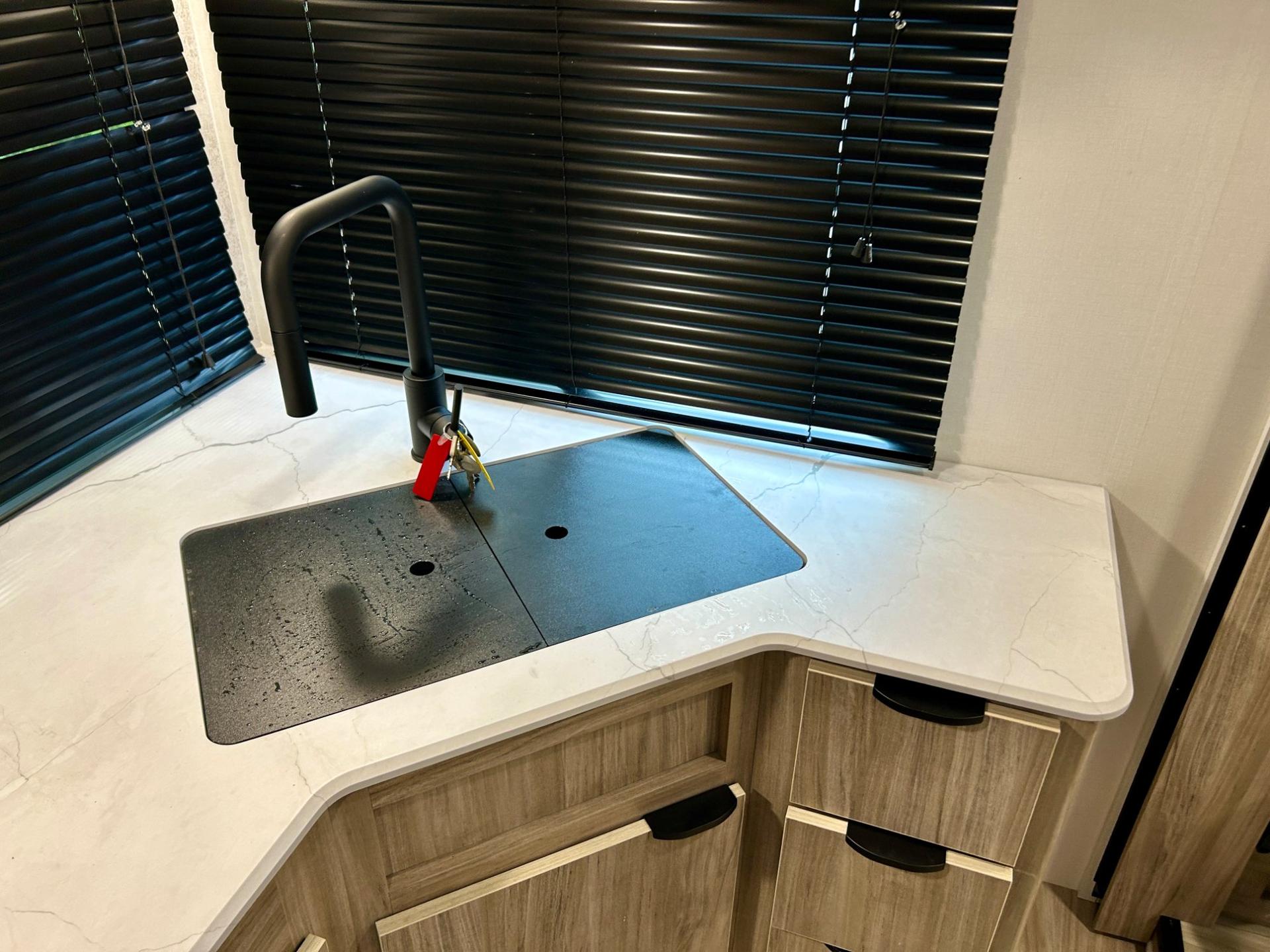 2024 Winnebago 2024 Winnebago M-Series - thumbnail 15