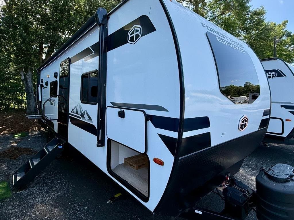 2026 Surveyor Legend 252RBLE