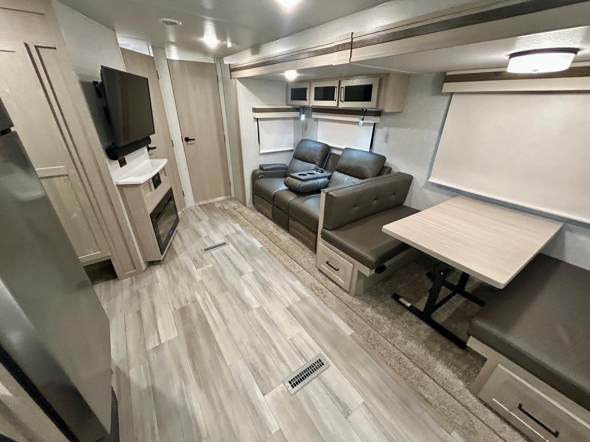 2022 Rockwood 2022 Rockwood Ultra Lite - thumbnail 6