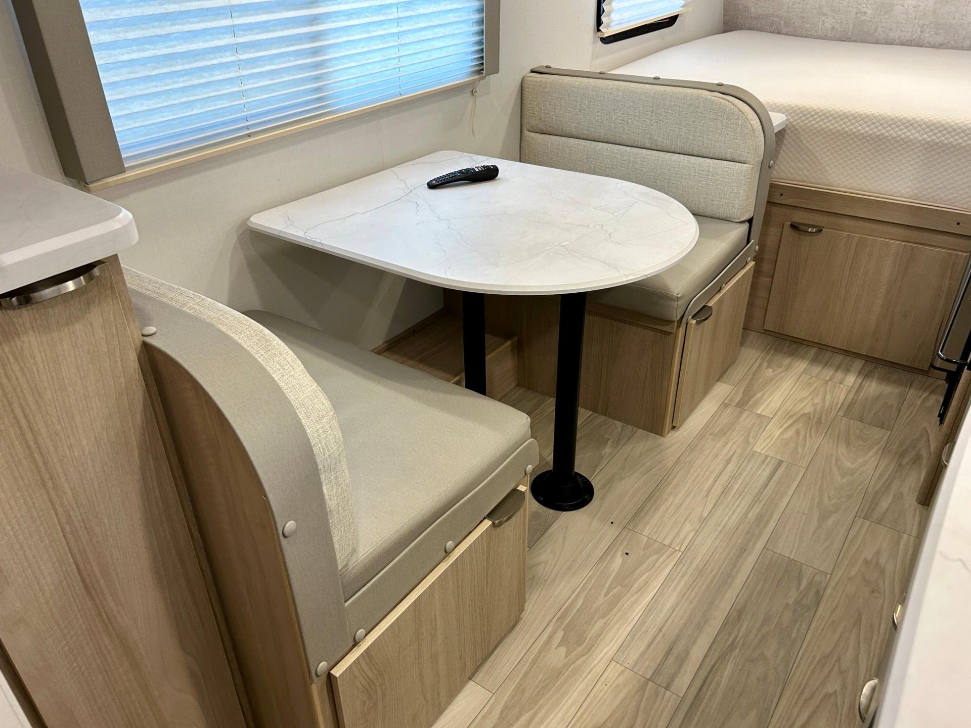 2024 Winnebago 2024 Winnebago Micro Minnie - thumbnail 10