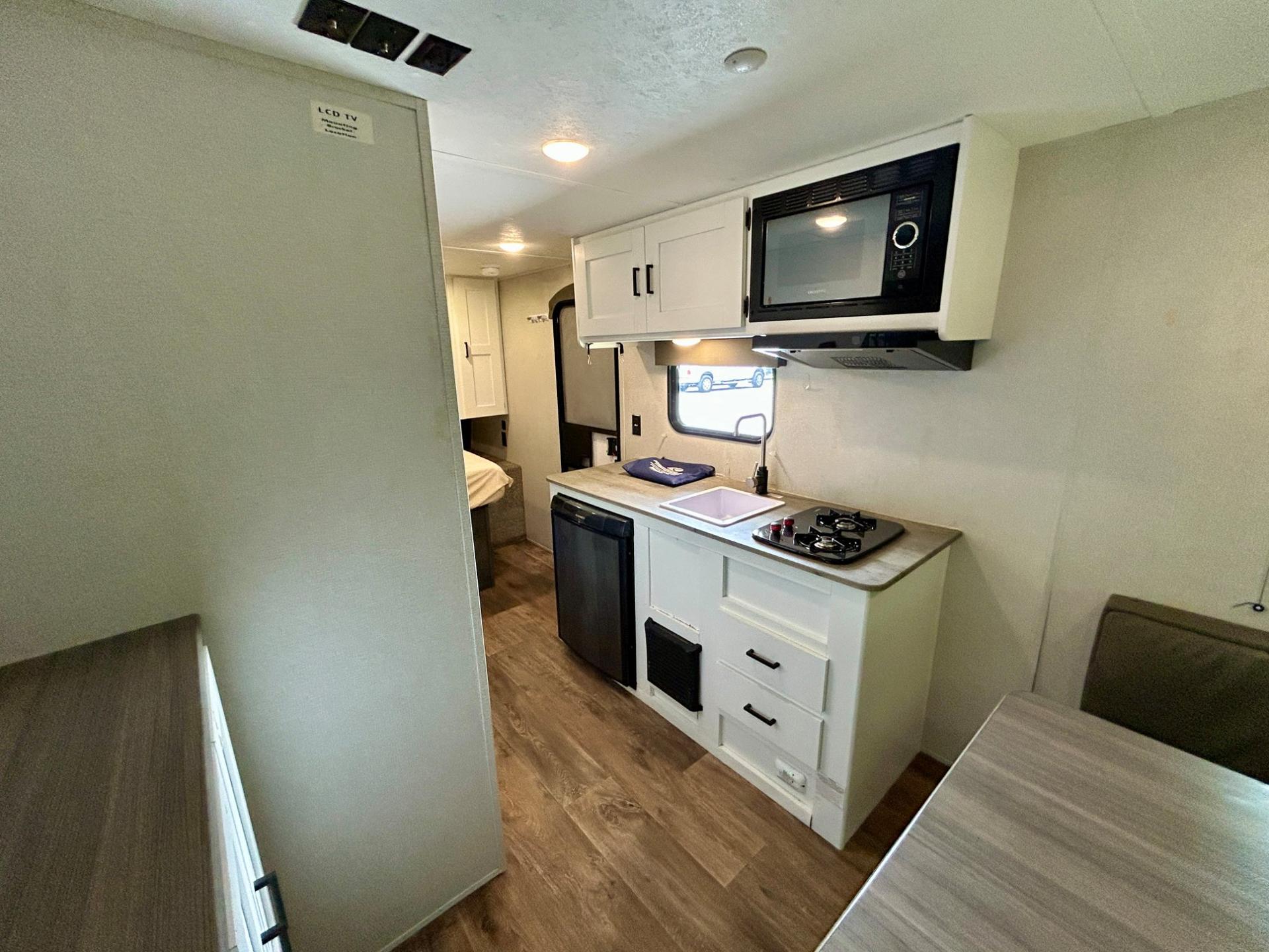 2021 Keystone RV 2021 Keystone RV Hideout - thumbnail 6
