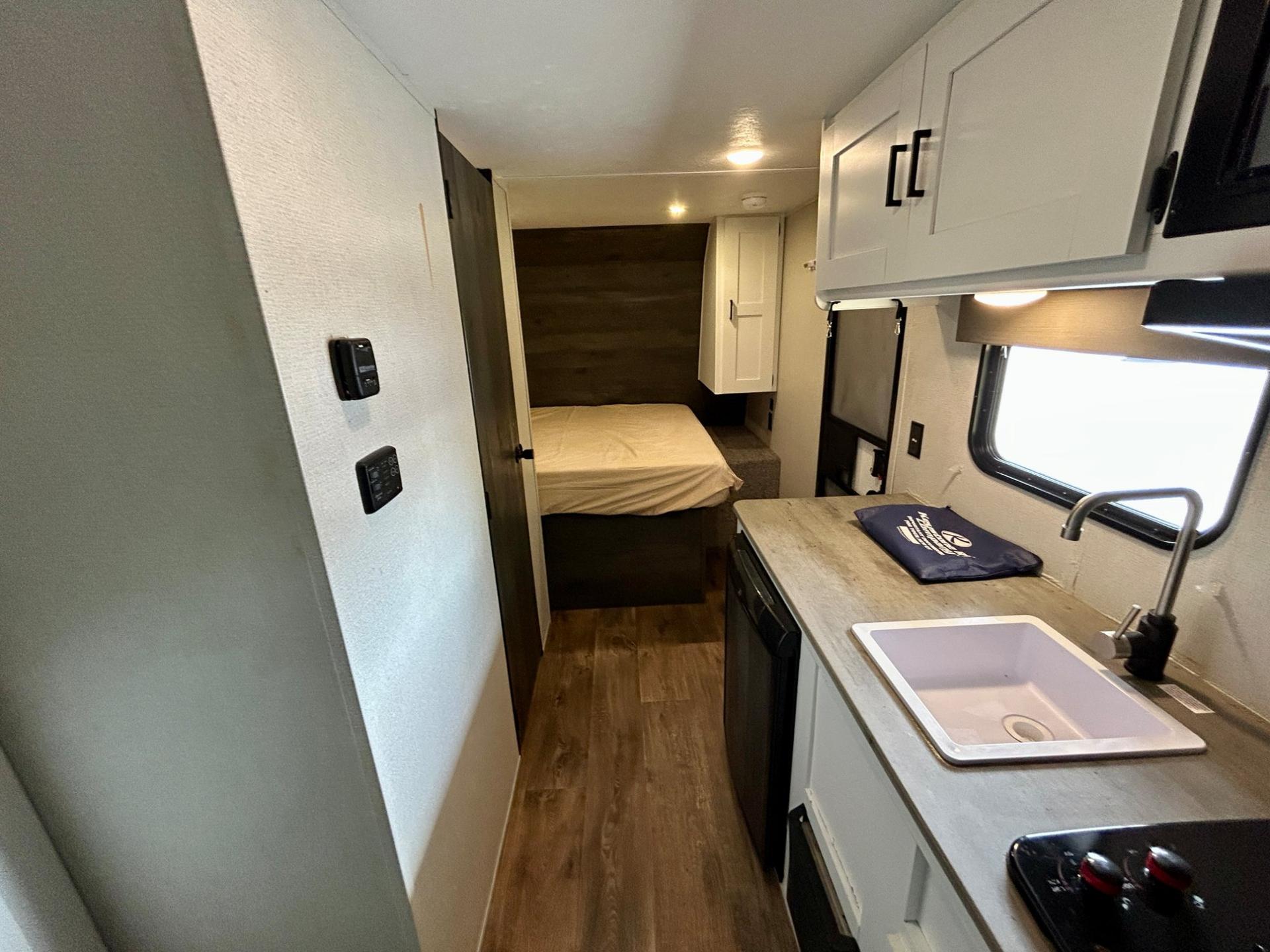 2021 Keystone RV 2021 Keystone RV Hideout - thumbnail 5