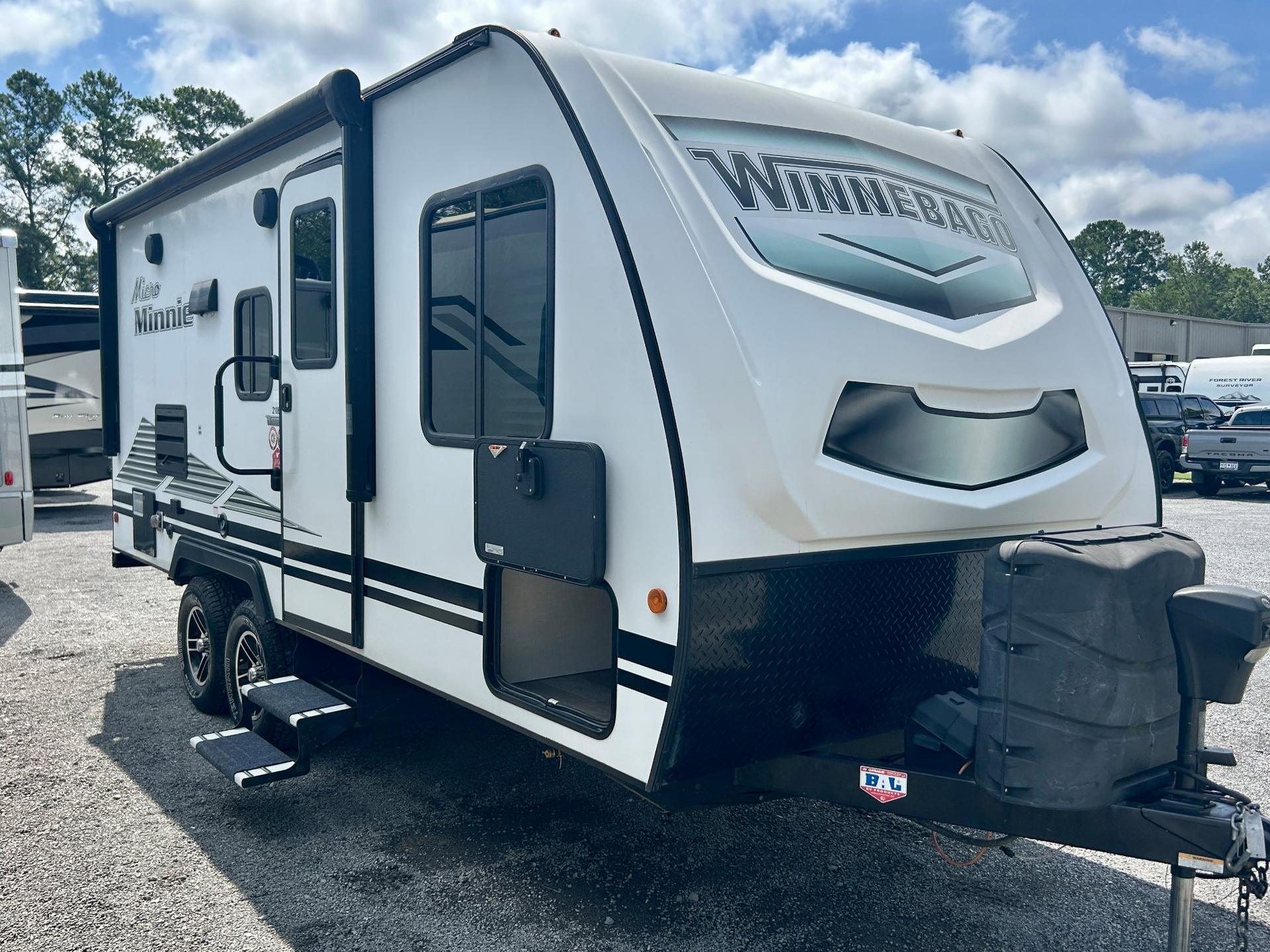 2021 Winnebago Micro Minnie 2106FBS