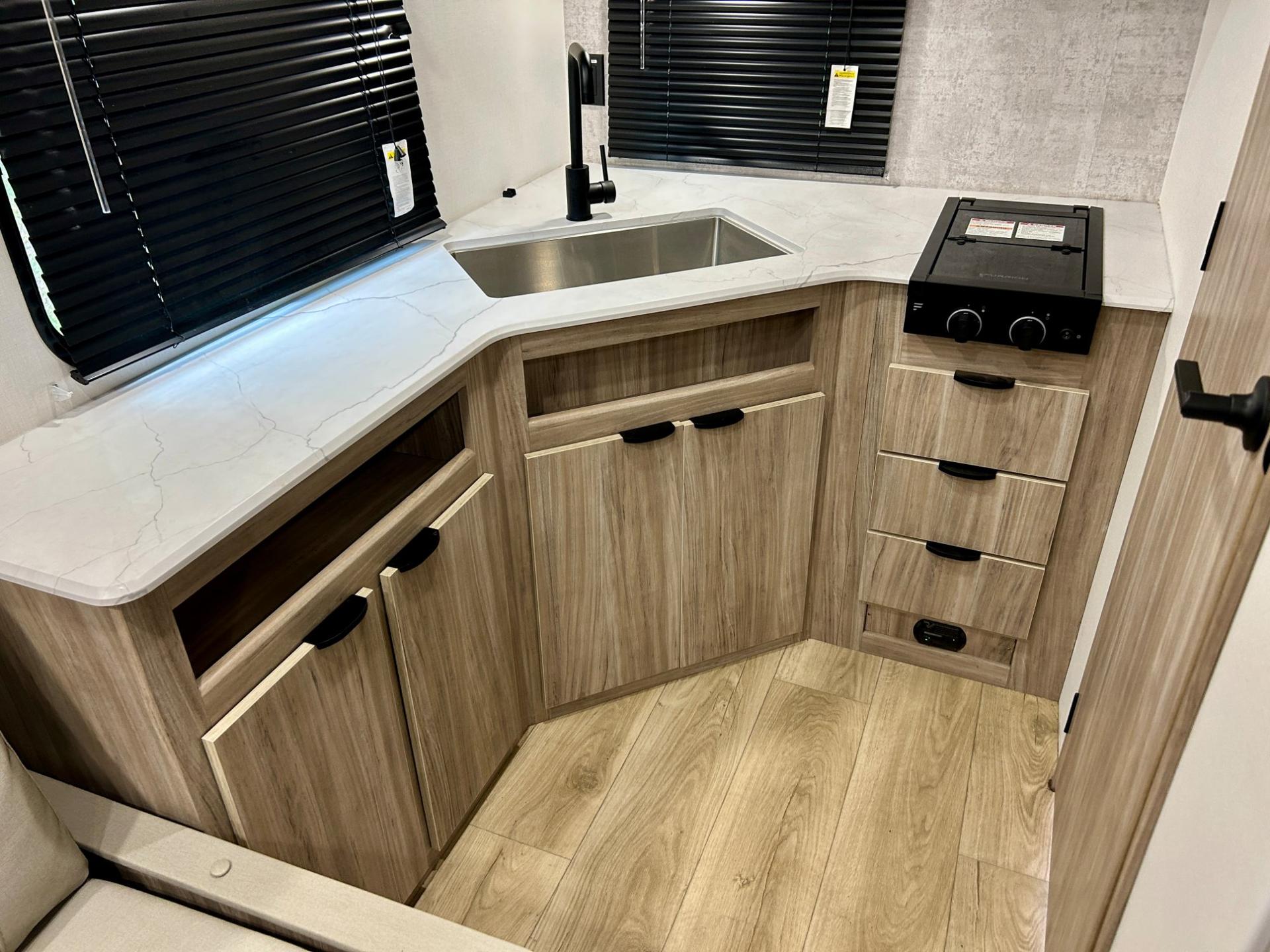 2025 Winnebago 2025 Winnebago Access - thumbnail 15