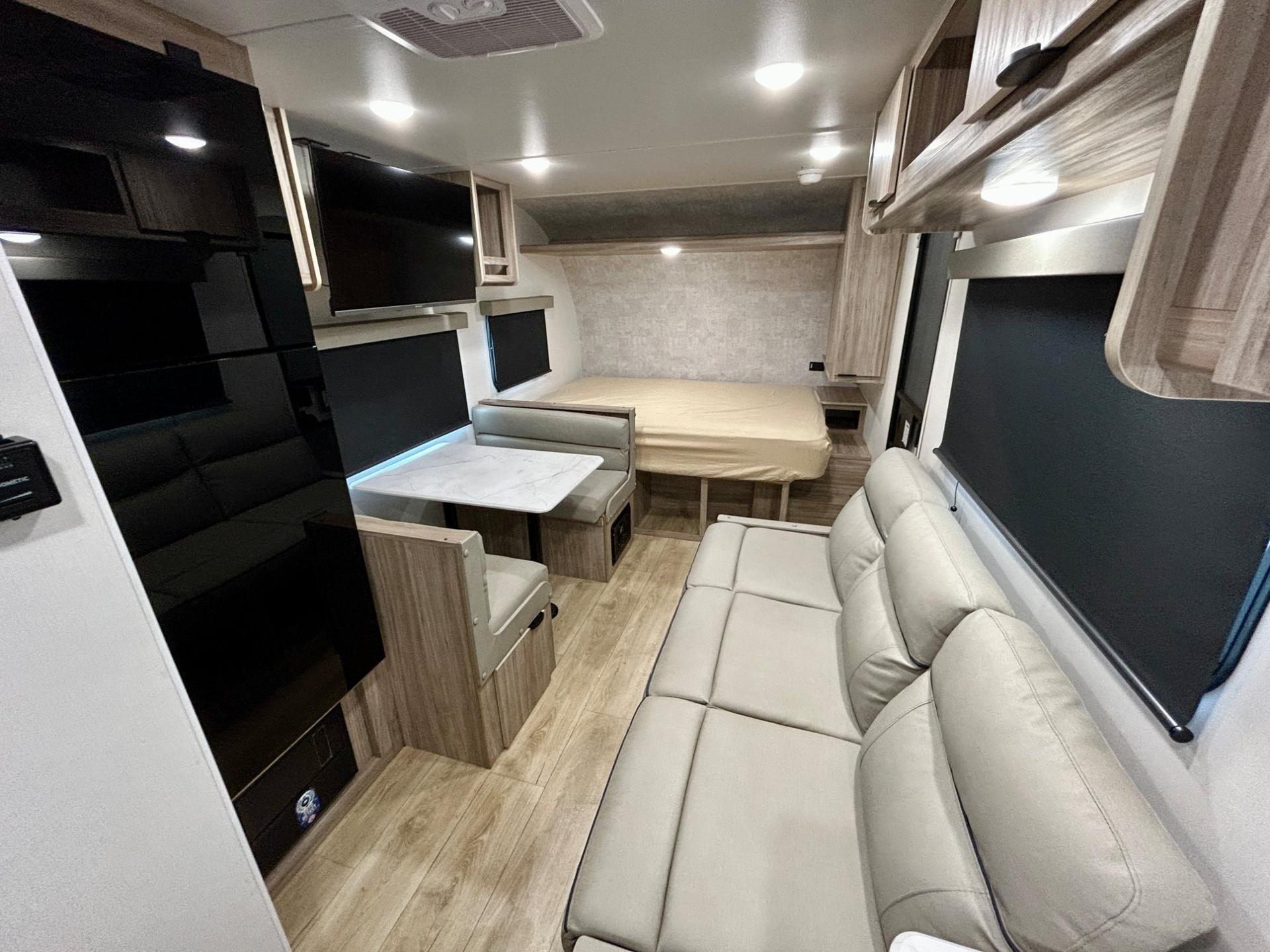 2025 Winnebago 2025 Winnebago Access - thumbnail 4