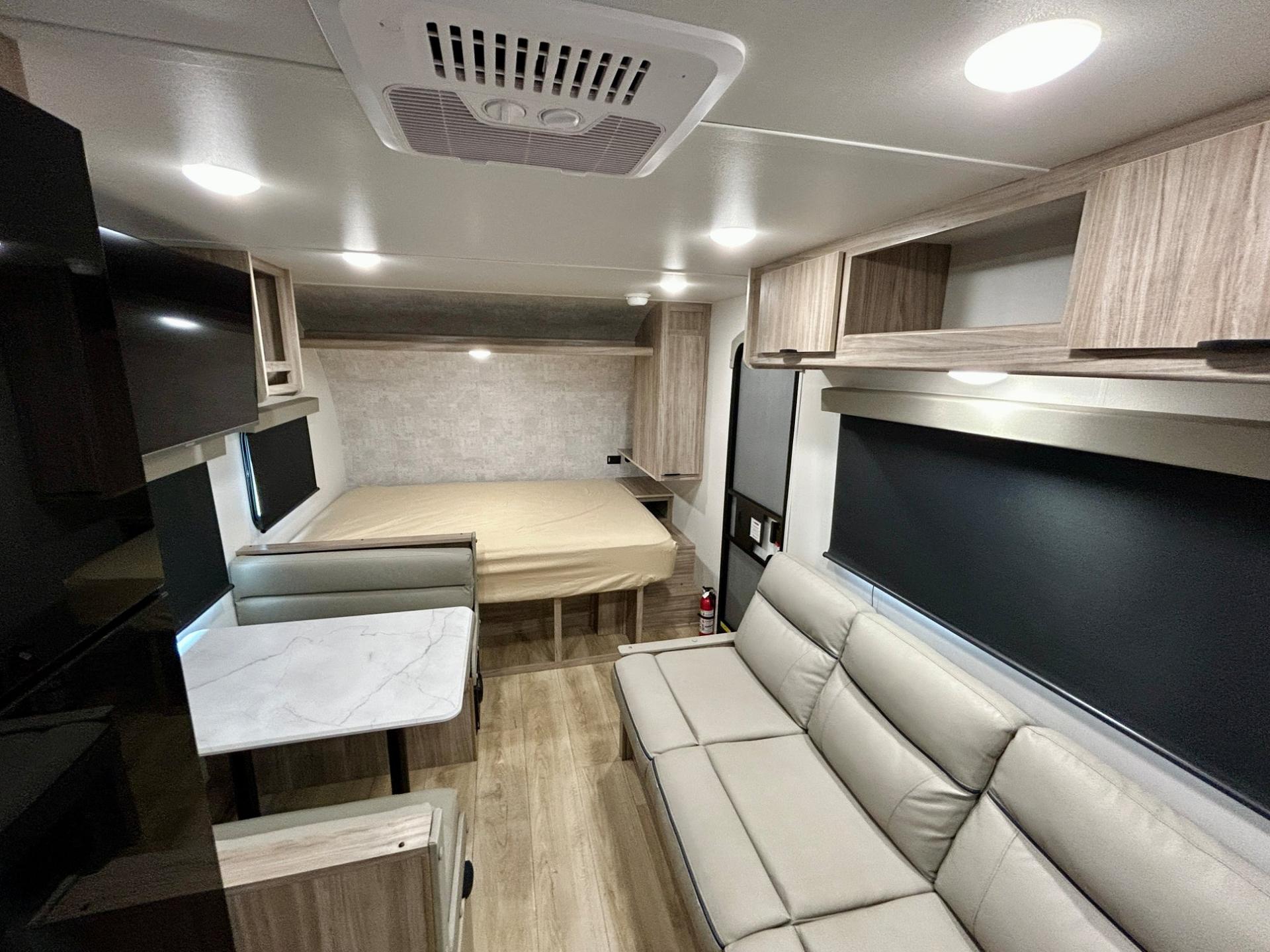 2025 Winnebago 2025 Winnebago Access - thumbnail 5