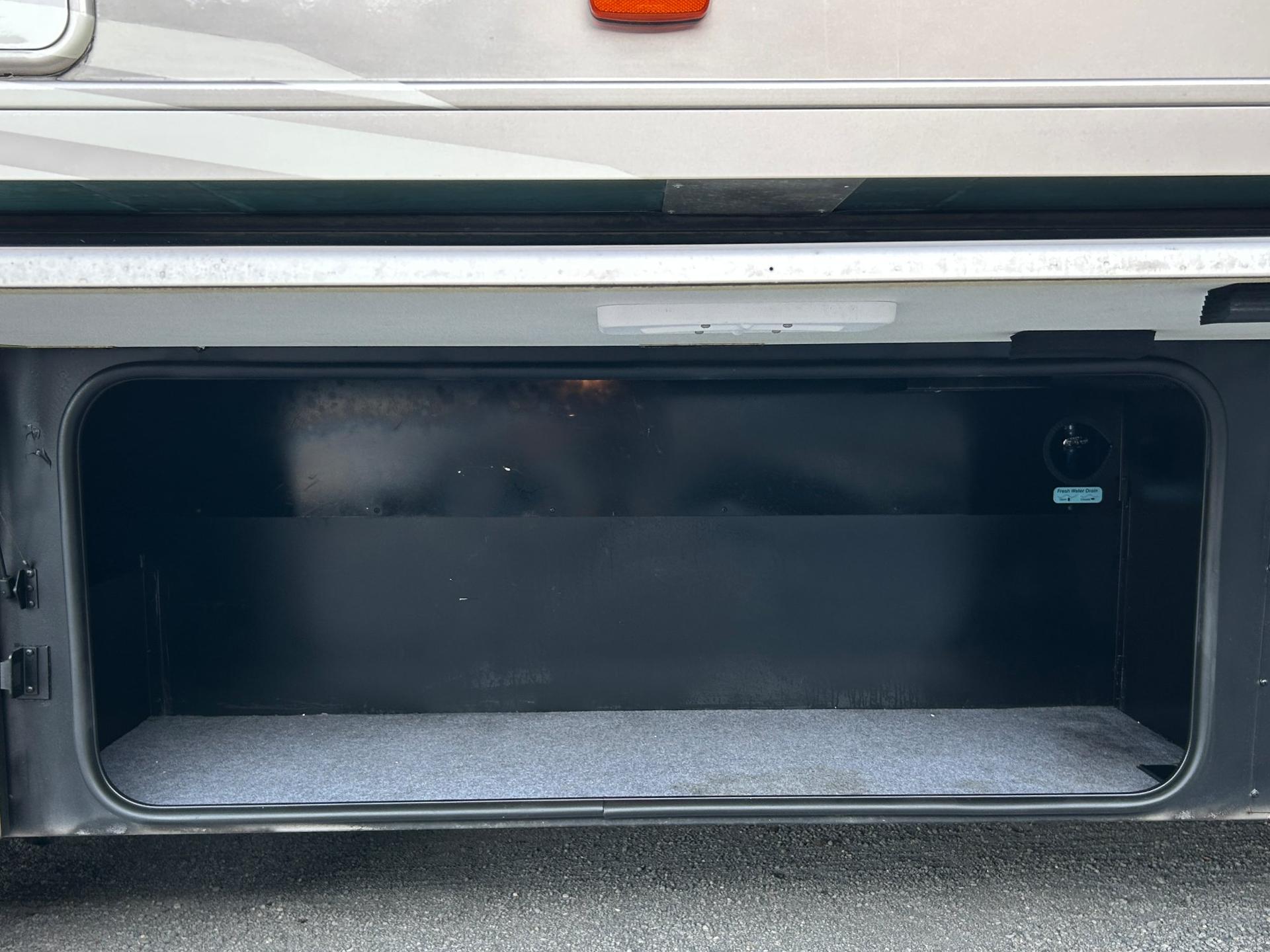 2018 Winnebago 2018 Winnebago Sunova - thumbnail 53