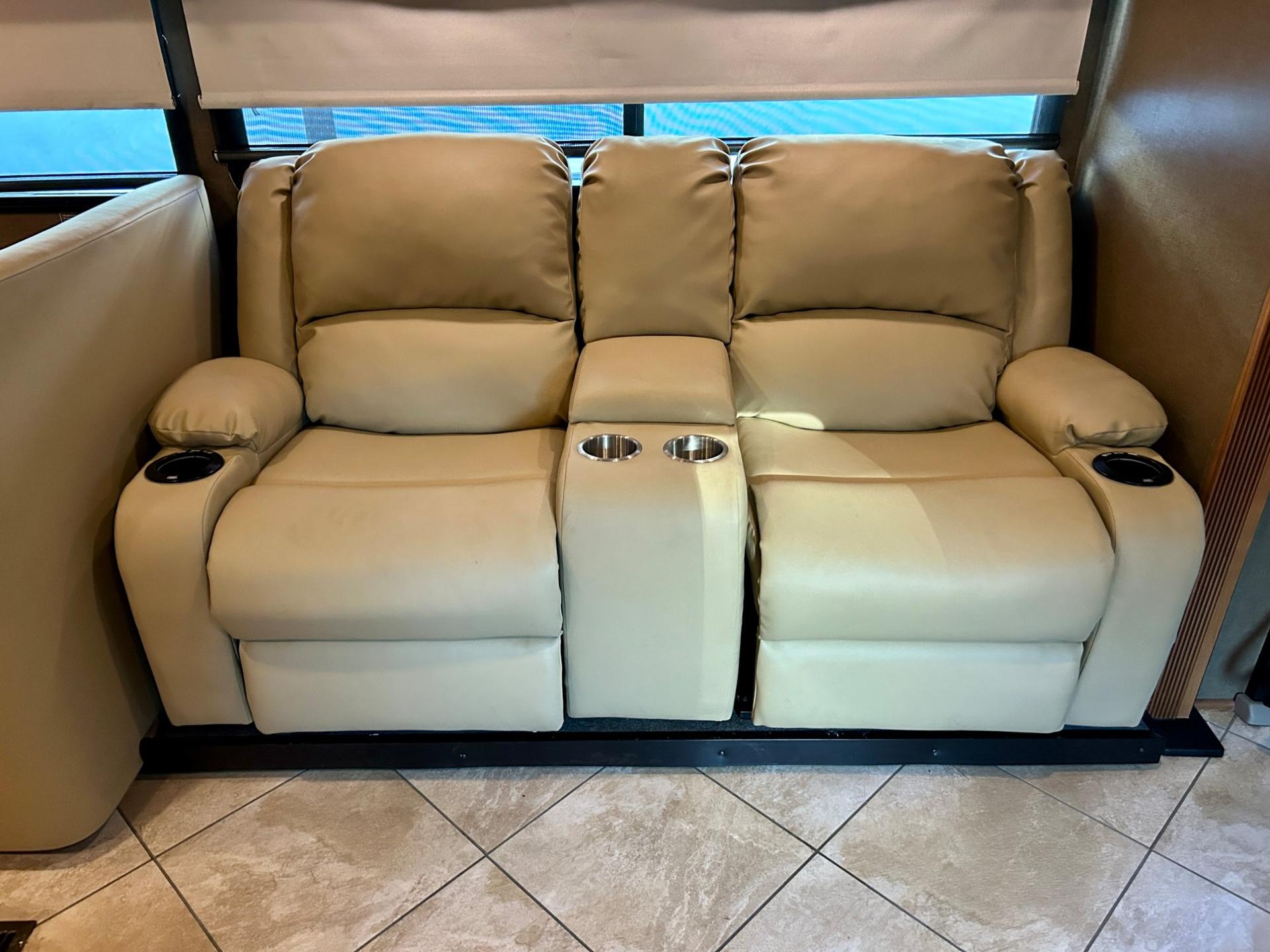 2018 Winnebago 2018 Winnebago Sunova - thumbnail 8
