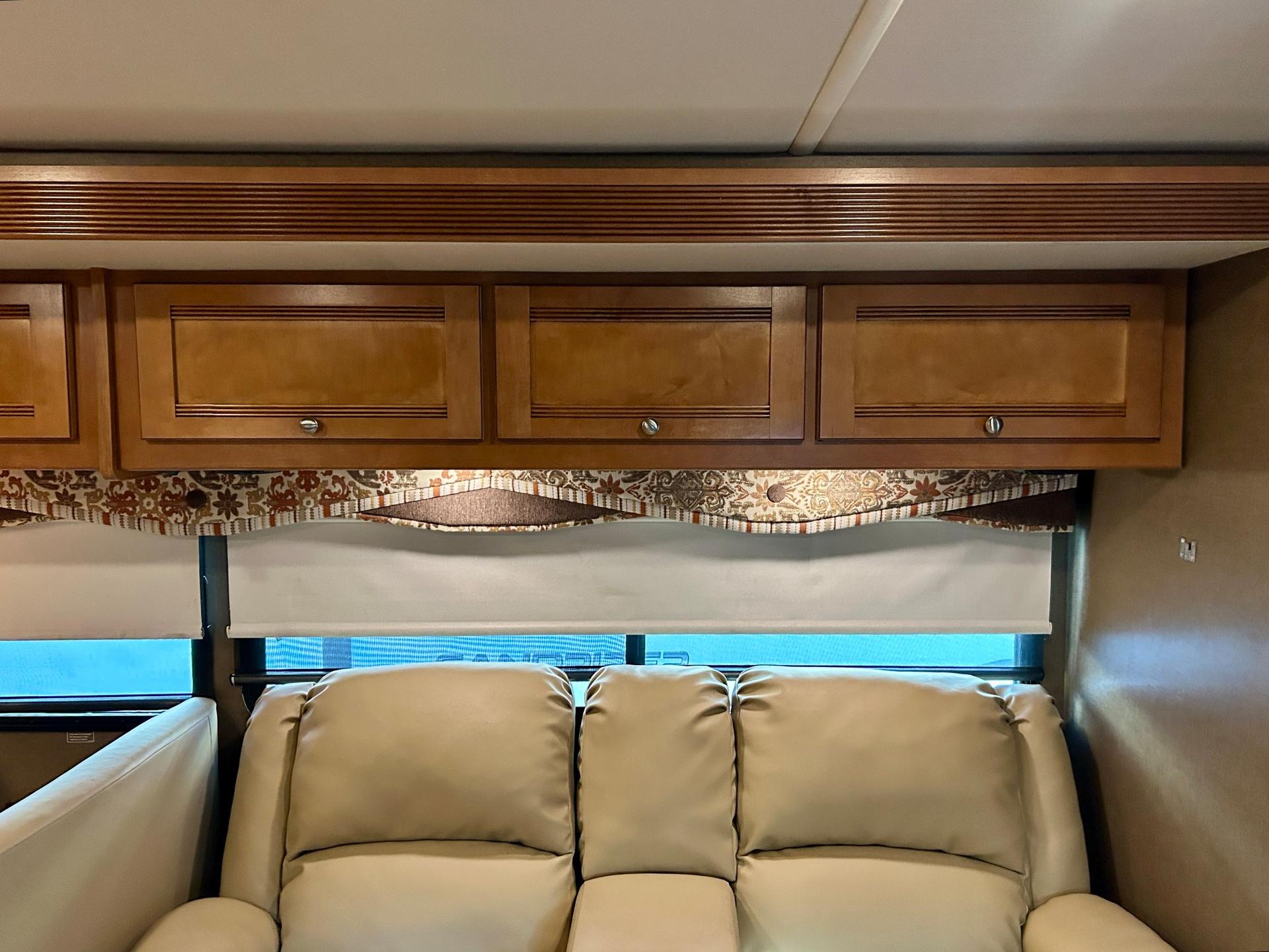2018 Winnebago 2018 Winnebago Sunova - thumbnail 9