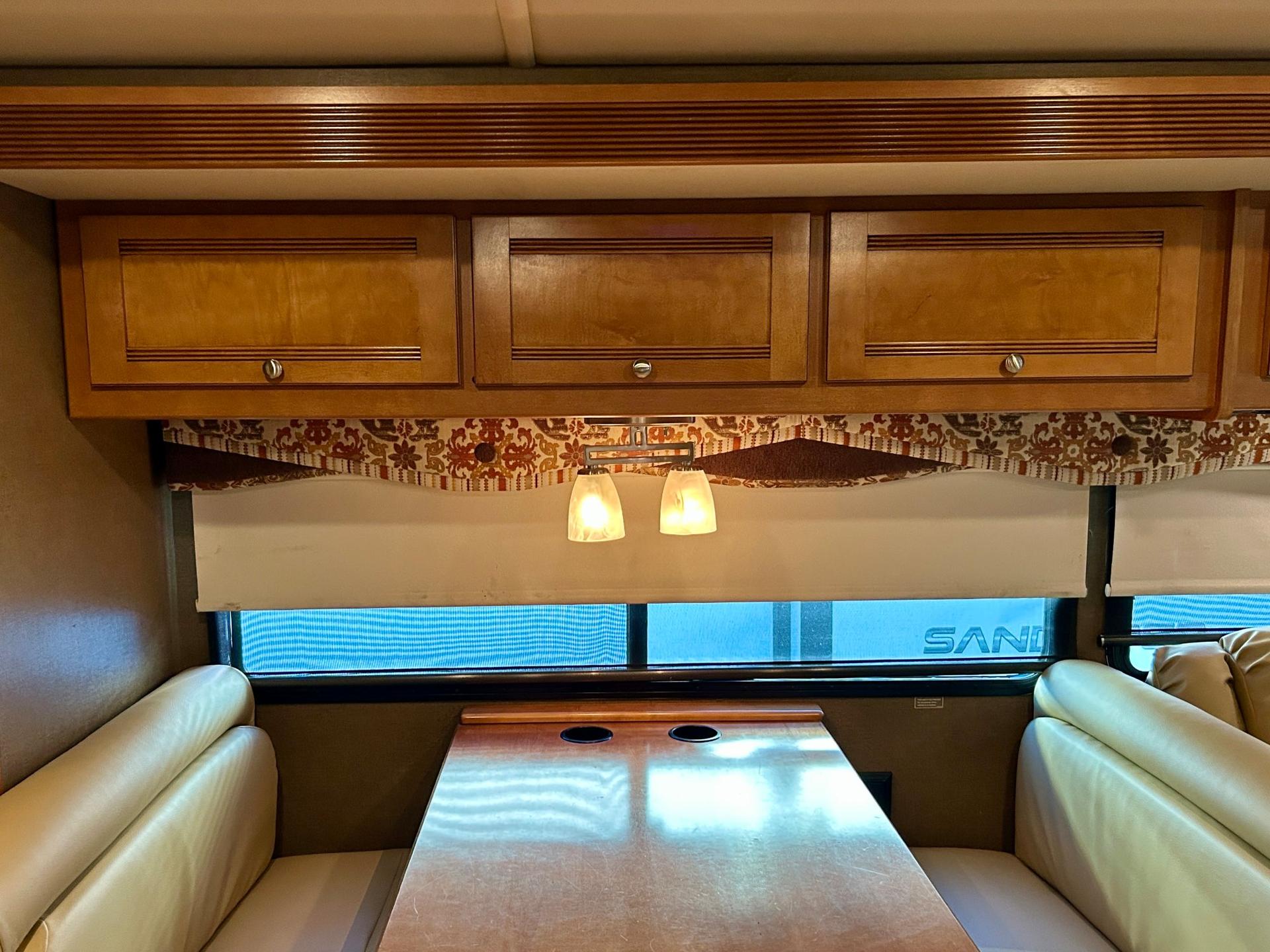 2018 Winnebago 2018 Winnebago Sunova - thumbnail 11