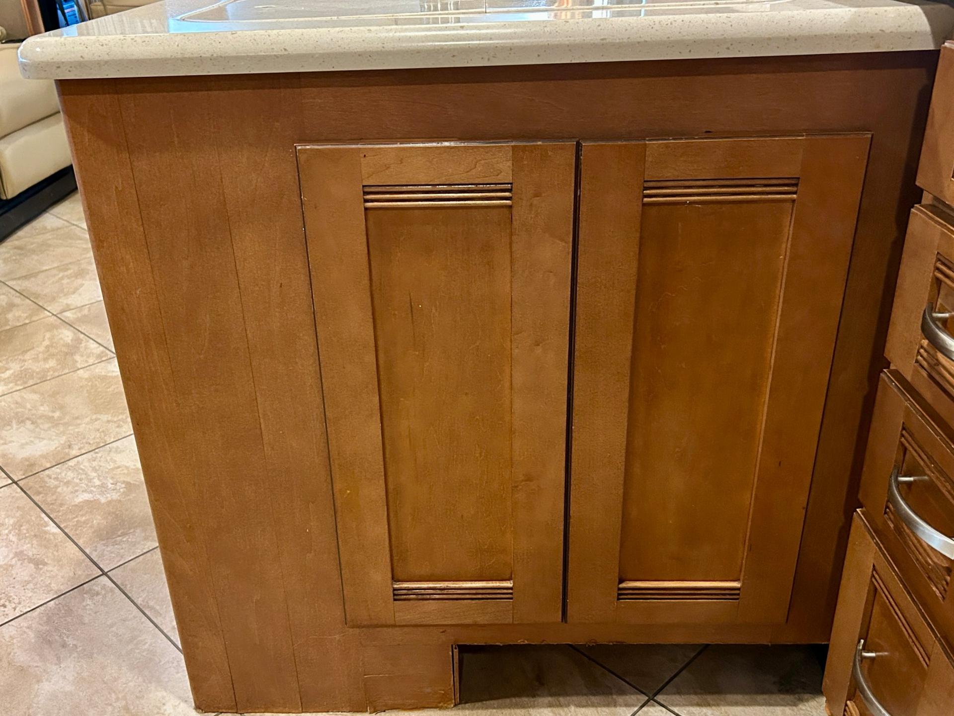 2018 Winnebago 2018 Winnebago Sunova - thumbnail 19