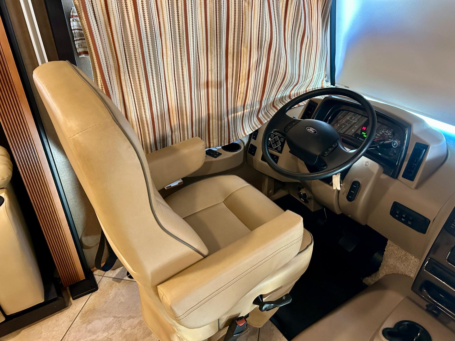 2018 Winnebago 2018 Winnebago Sunova - thumbnail 39