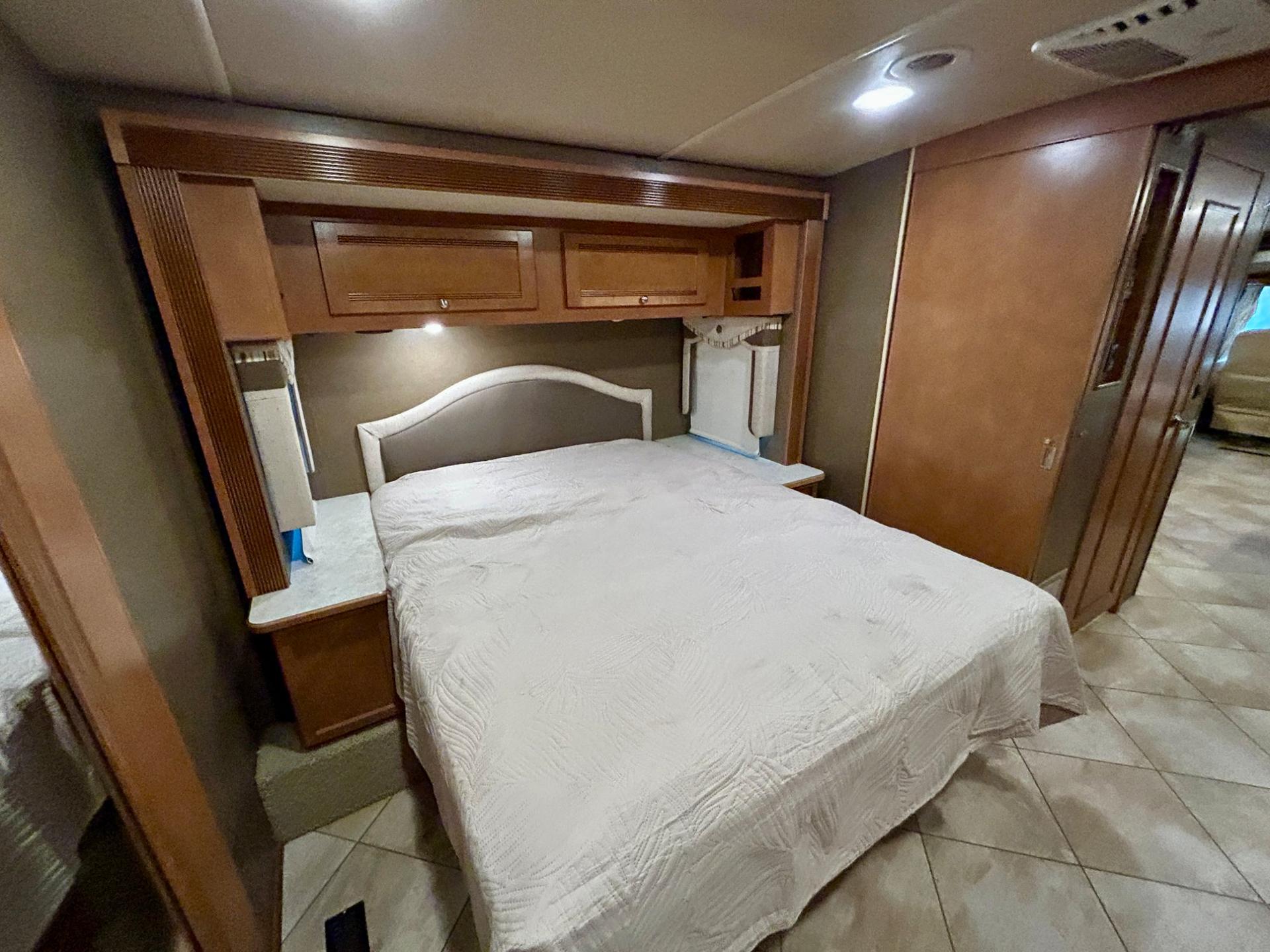 2018 Winnebago 2018 Winnebago Sunova - thumbnail 29