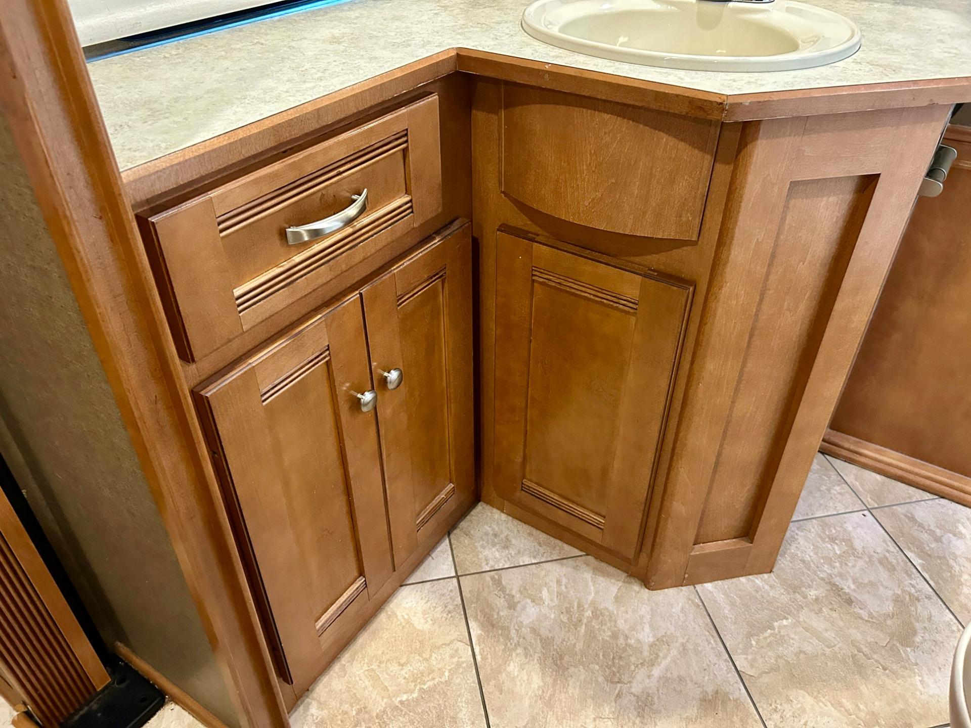 2018 Winnebago 2018 Winnebago Sunova - thumbnail 33