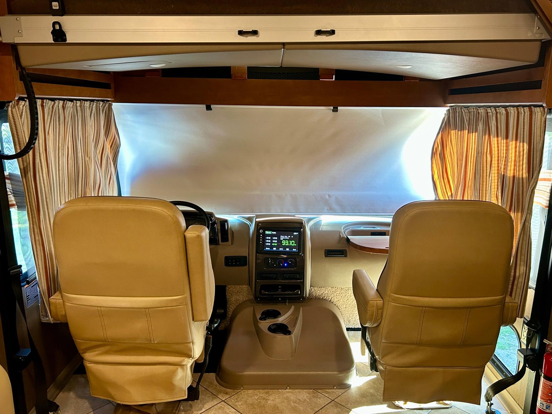 2018 Winnebago 2018 Winnebago Sunova - thumbnail 38