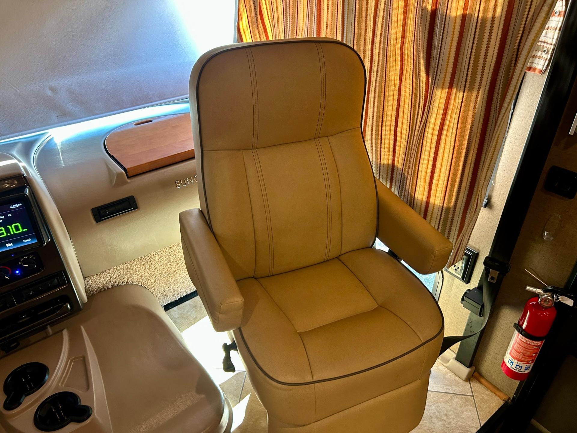 2018 Winnebago 2018 Winnebago Sunova - thumbnail 42