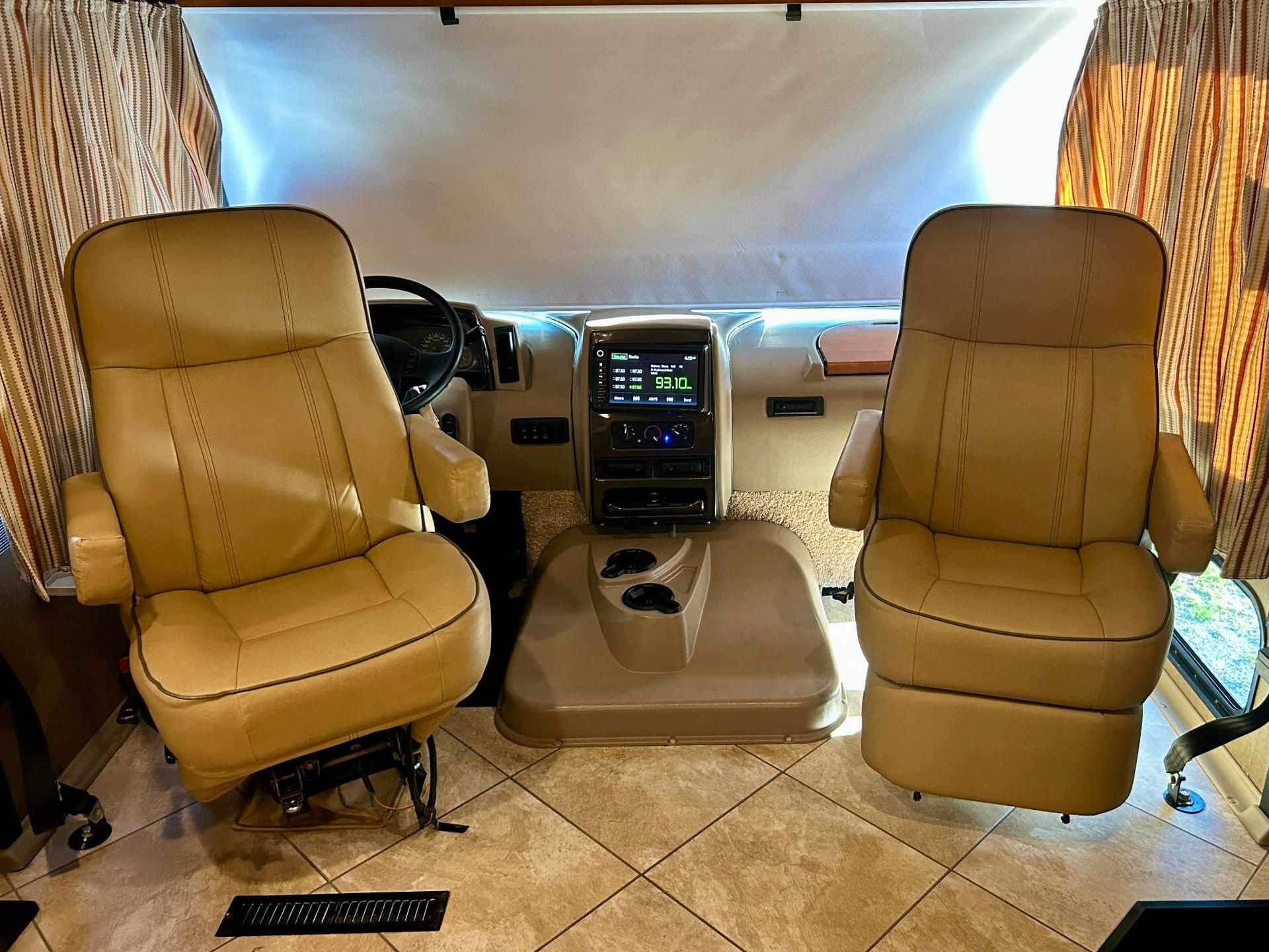 2018 Winnebago 2018 Winnebago Sunova - thumbnail 41