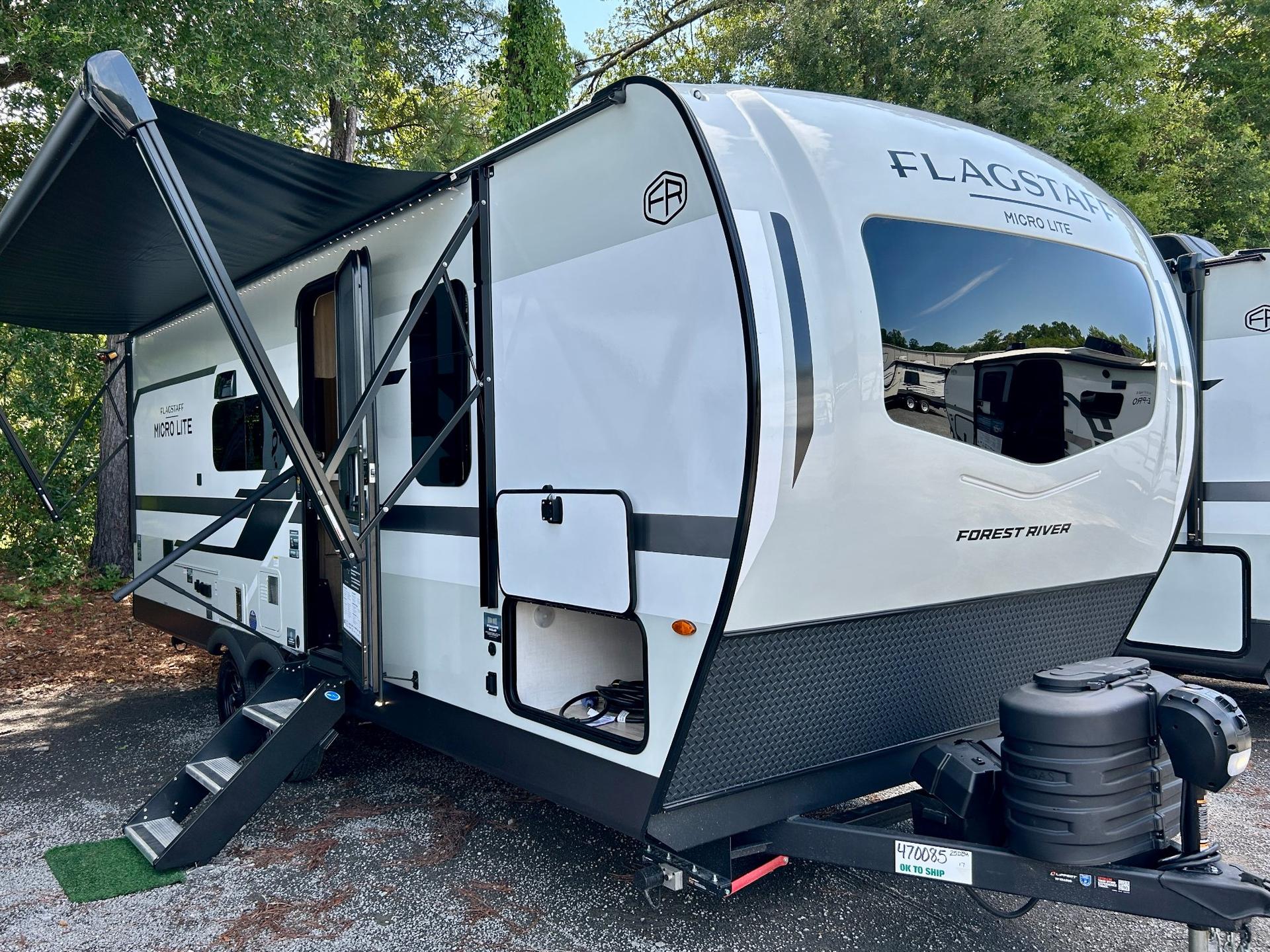 2027 Flagstaff Micro Lite 25DBH