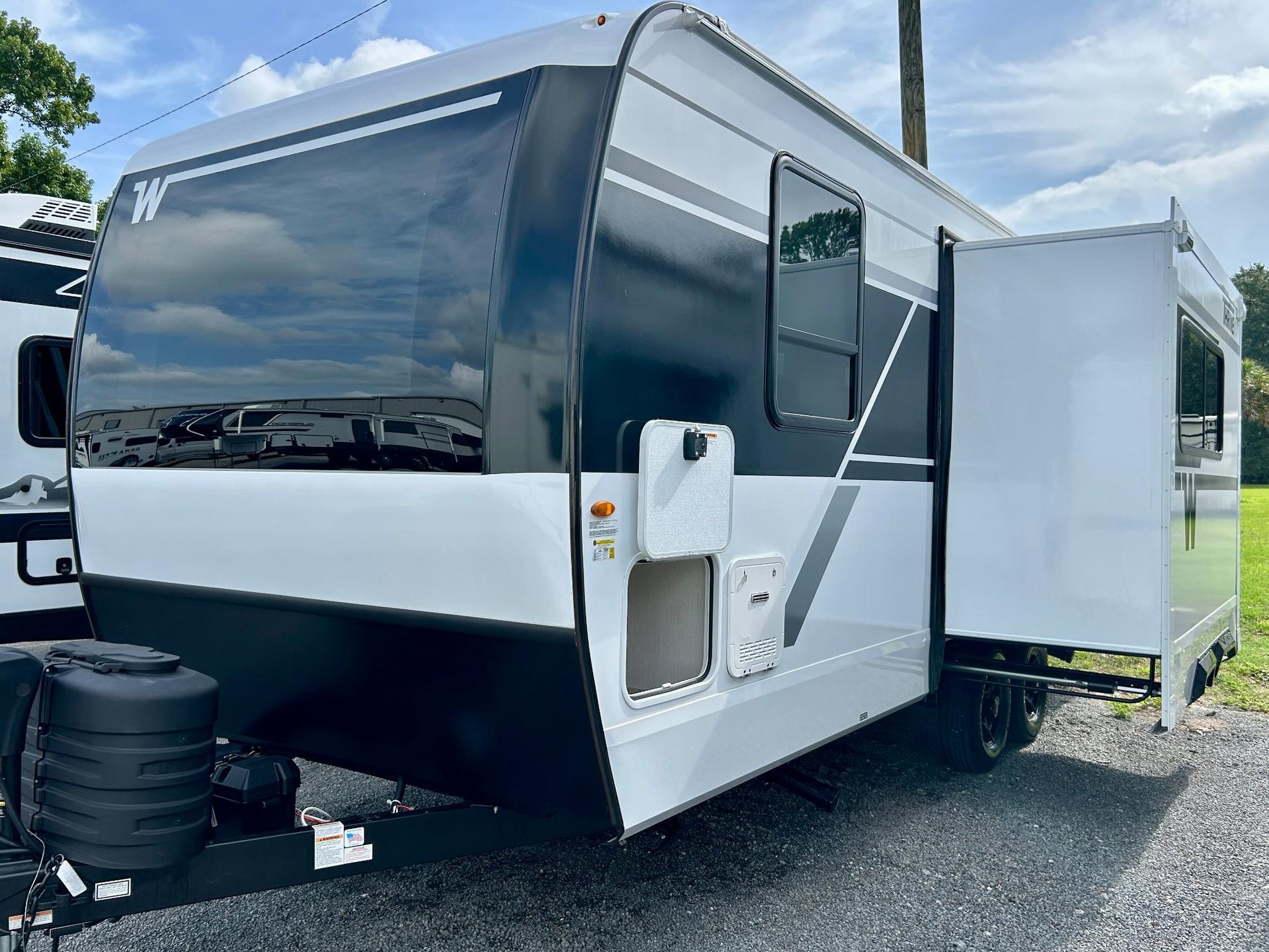 2027 Winnebago 2027 Winnebago Thrive - thumbnail 35