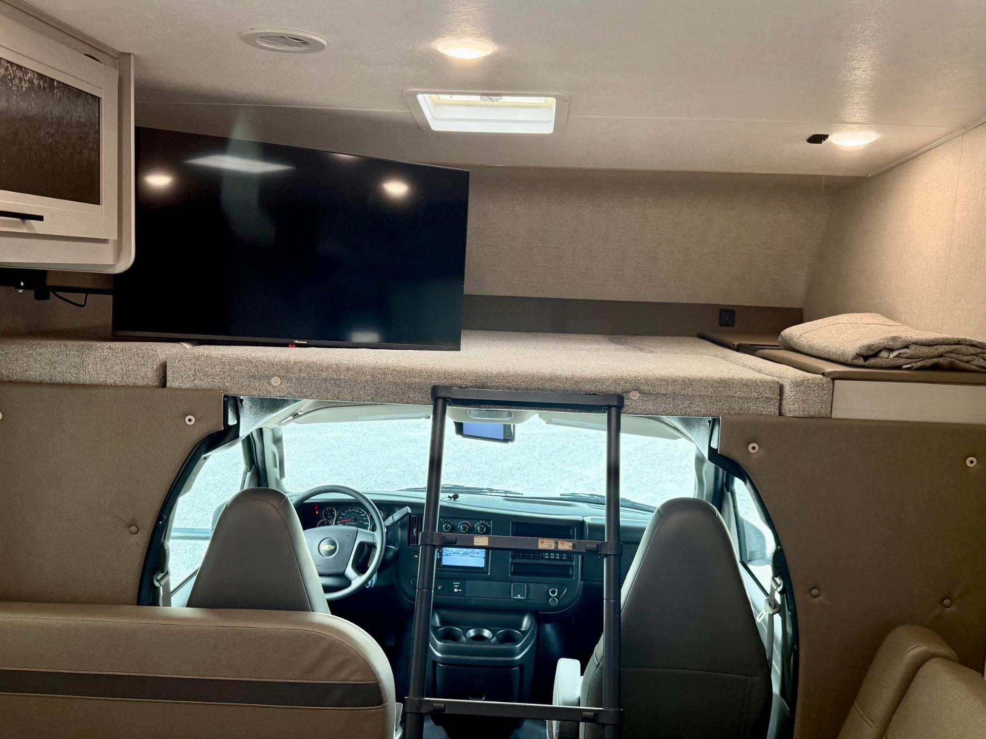 2024 Coachmen 2024 Coachmen Freelander - thumbnail 25