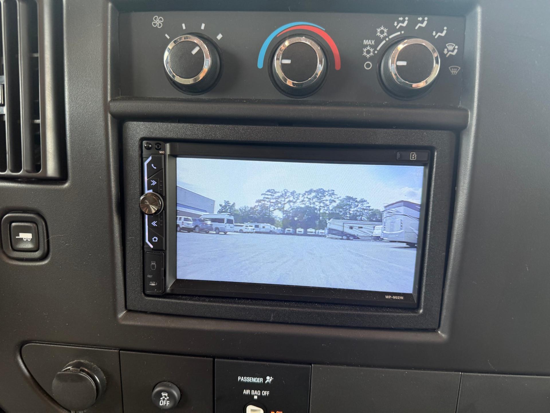 2024 Coachmen 2024 Coachmen Freelander - thumbnail 36