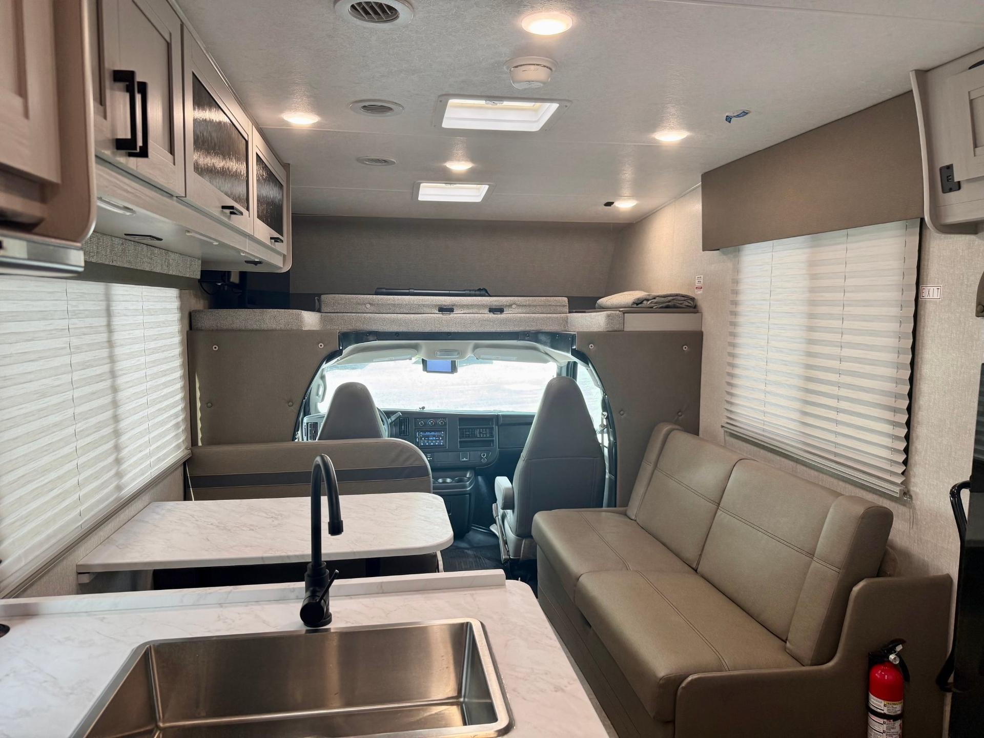 2024 Coachmen 2024 Coachmen Freelander - thumbnail 4