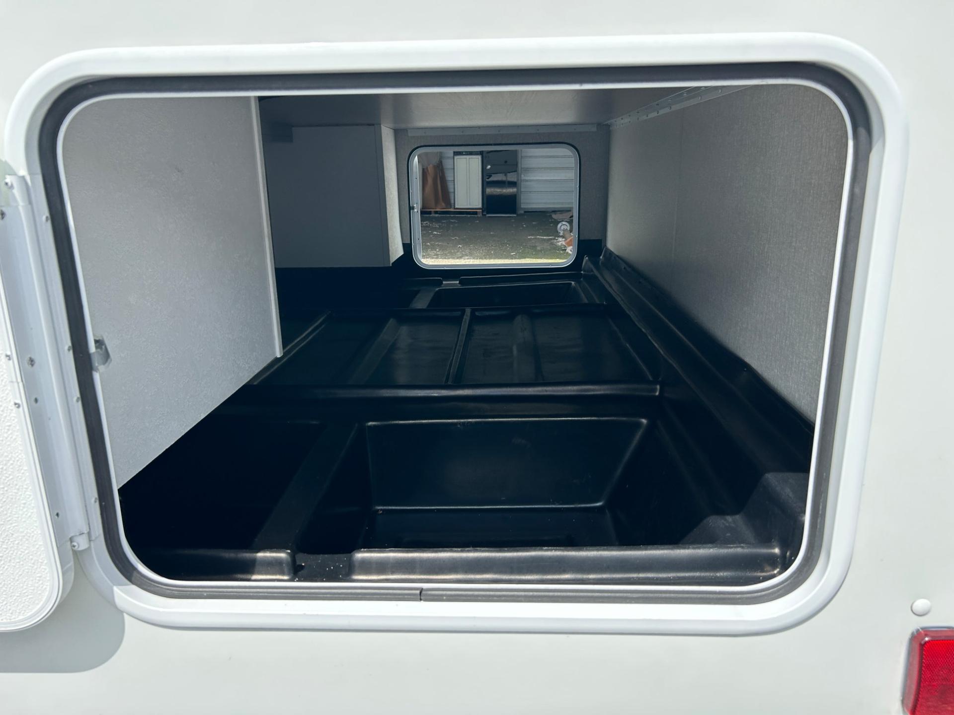 2024 Coachmen 2024 Coachmen Freelander - thumbnail 40