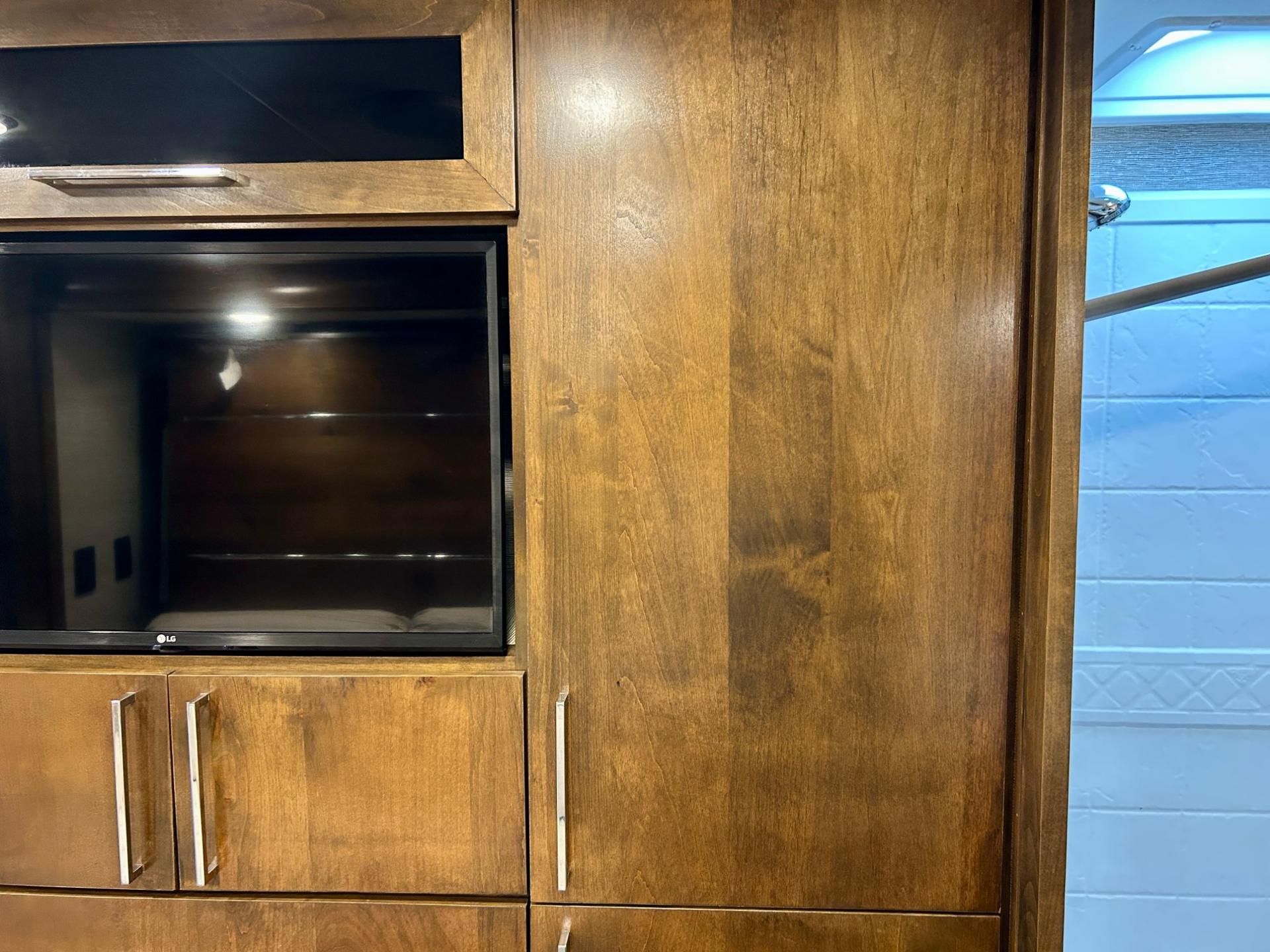 2020 Tiffin Motorhomes 2020 Tiffin Motorhomes Wayfarer - thumbnail 16