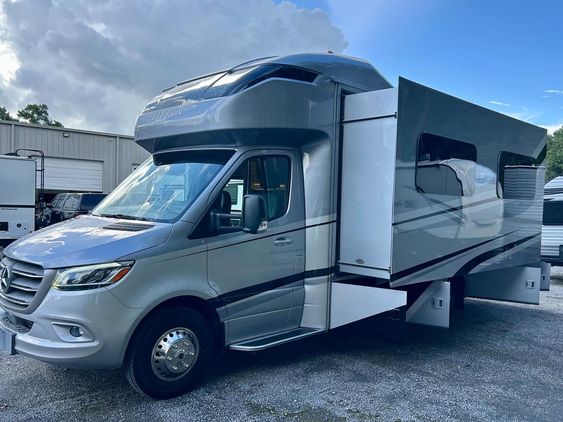2020 Tiffin Motorhomes 2020 Tiffin Motorhomes Wayfarer - thumbnail 43