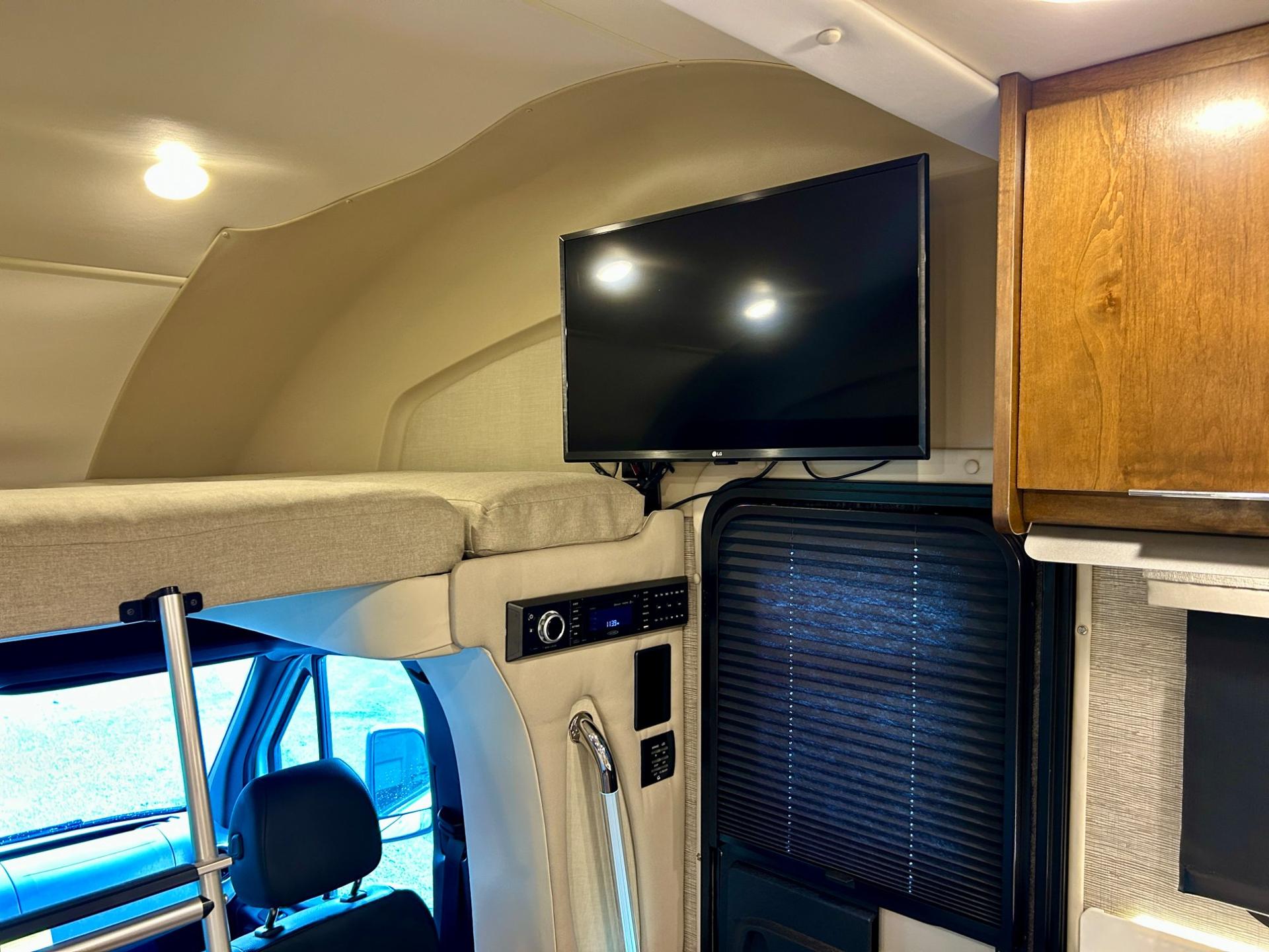 2020 Tiffin Motorhomes 2020 Tiffin Motorhomes Wayfarer - thumbnail 9