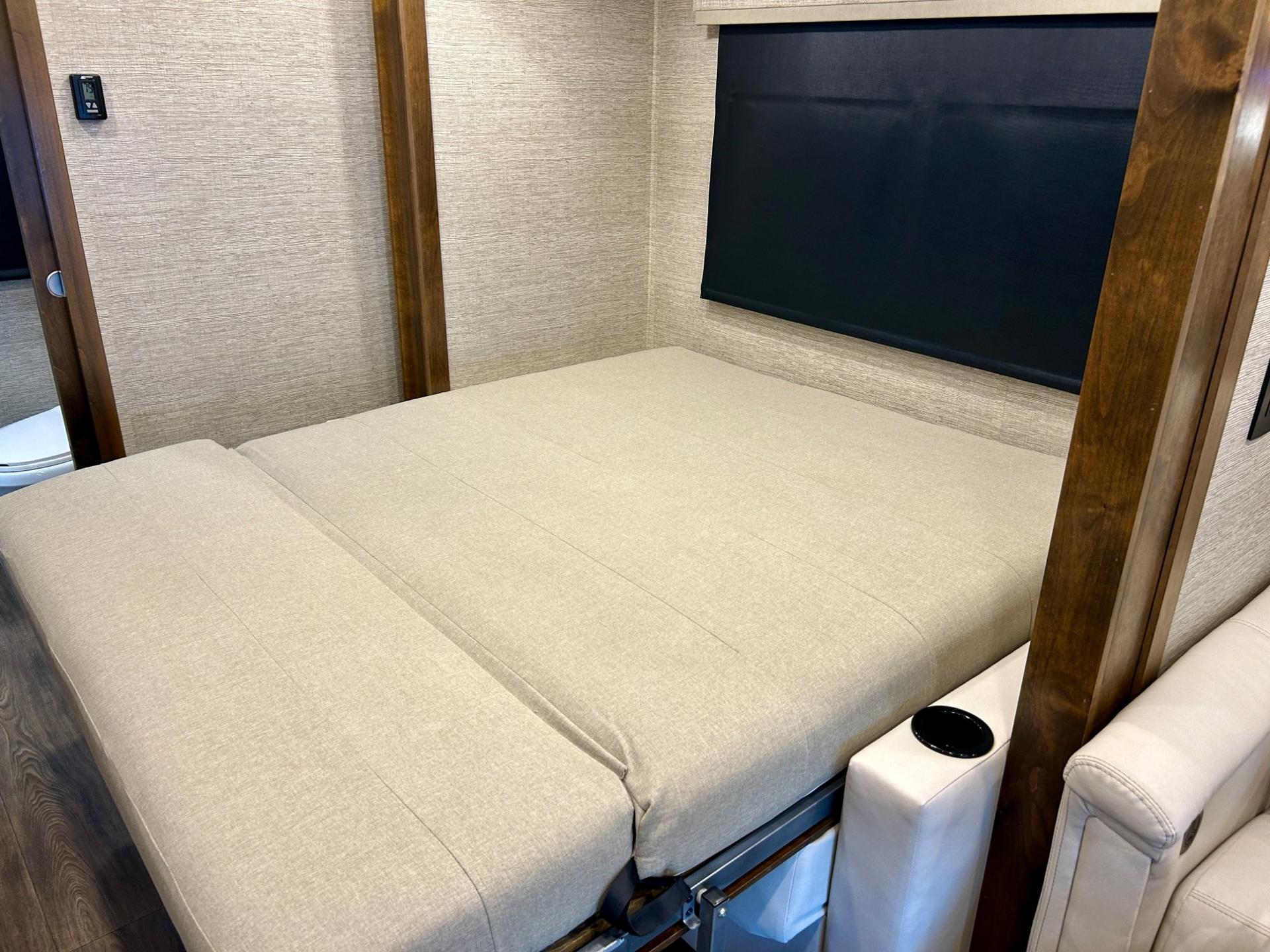 2020 Tiffin Motorhomes 2020 Tiffin Motorhomes Wayfarer - thumbnail 19