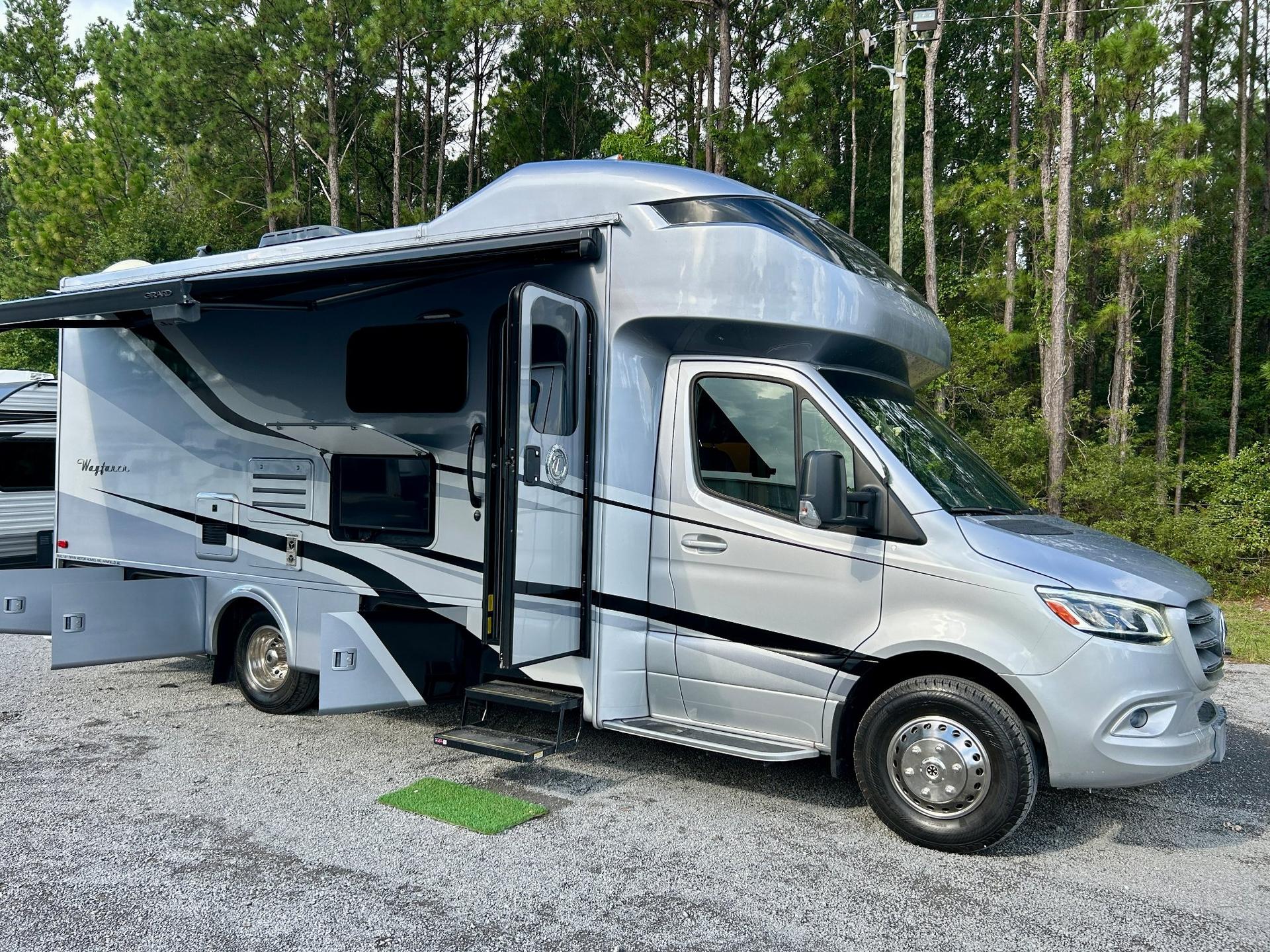 2020 Tiffin Motorhomes Wayfarer 25RW