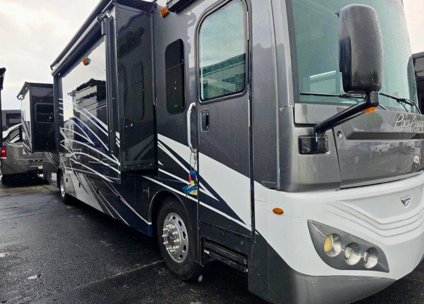 2020 Fleetwood Pace Arrow 38K