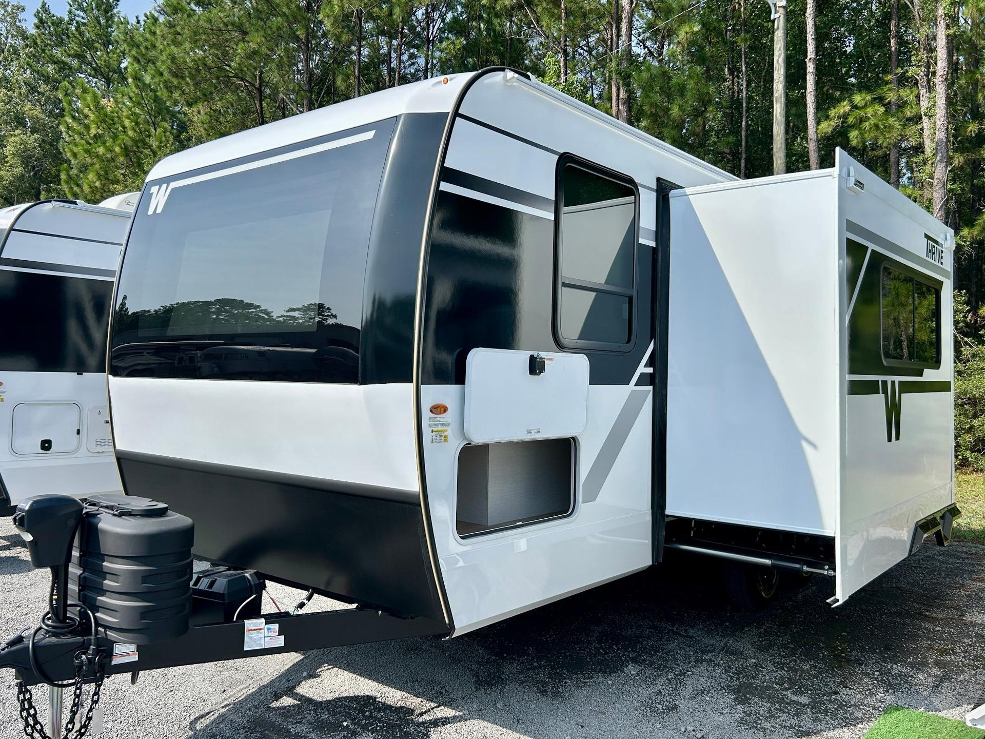 2027 Winnebago 2027 Winnebago Thrive - thumbnail 34