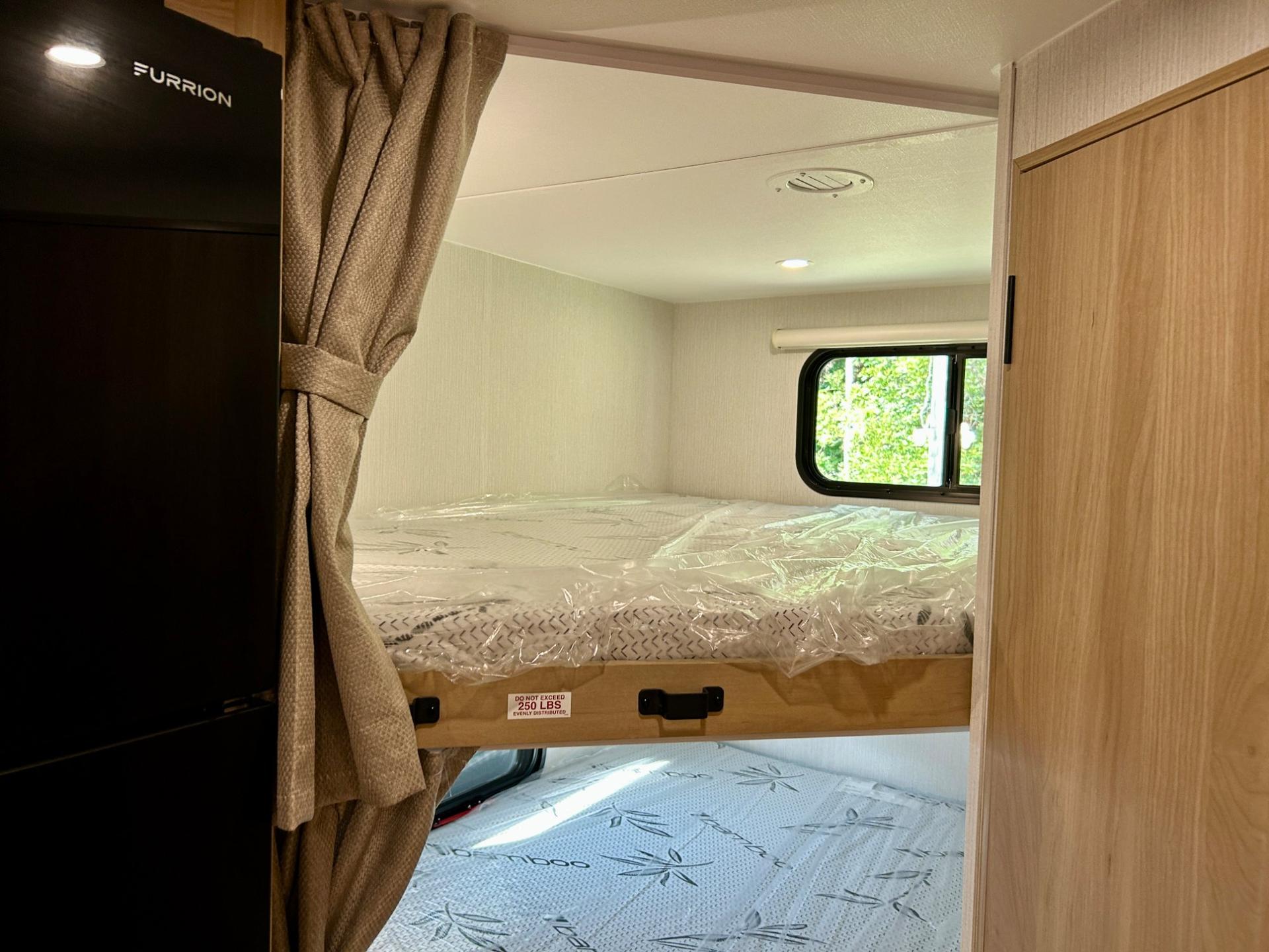 2027 Winnebago 2027 Winnebago Thrive - thumbnail 19