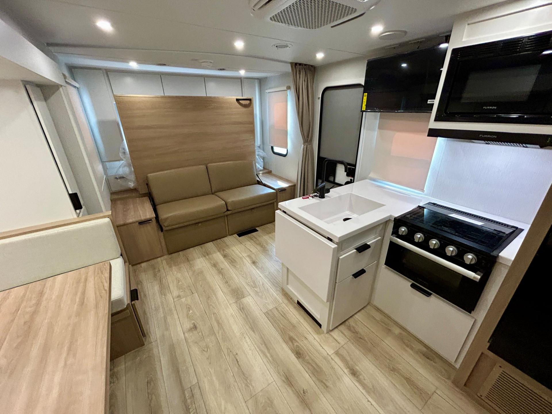 2027 Winnebago 2027 Winnebago Thrive - thumbnail 5