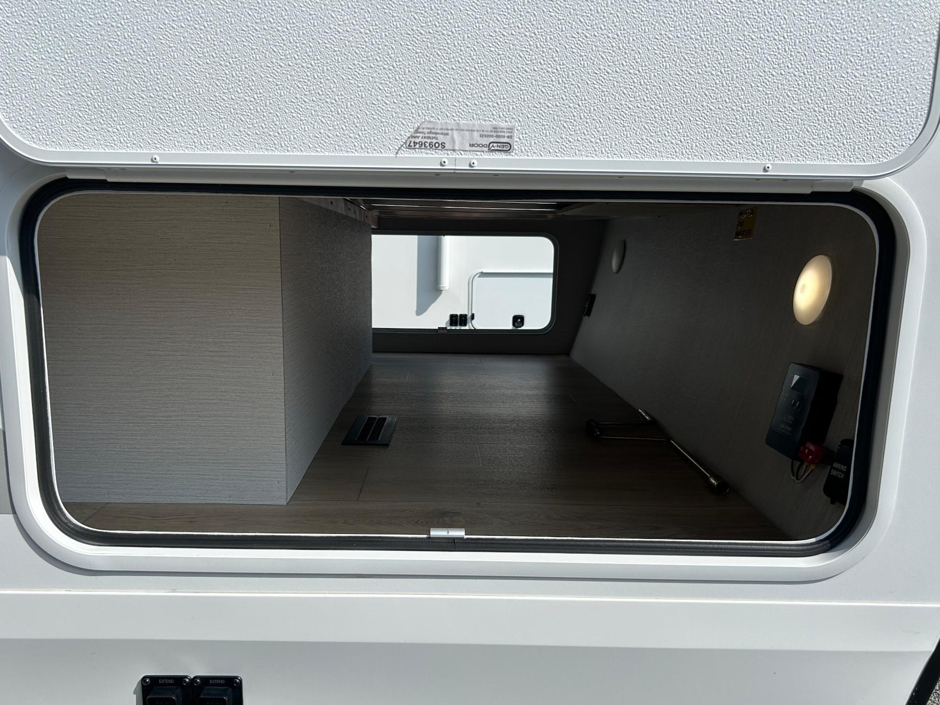 2027 Winnebago 2027 Winnebago Thrive - thumbnail 30