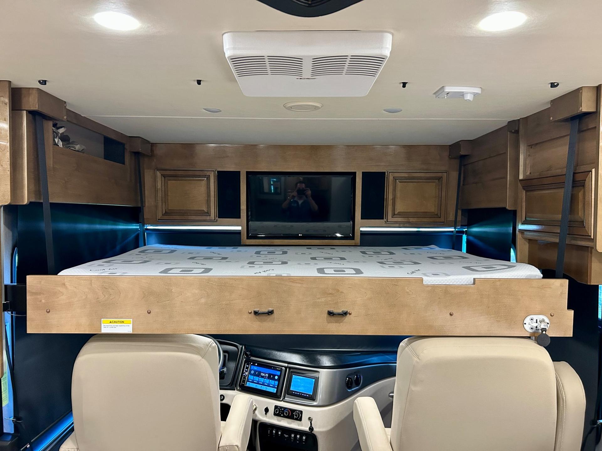 2020 Fleetwood 2020 Fleetwood Pace Arrow - thumbnail 46