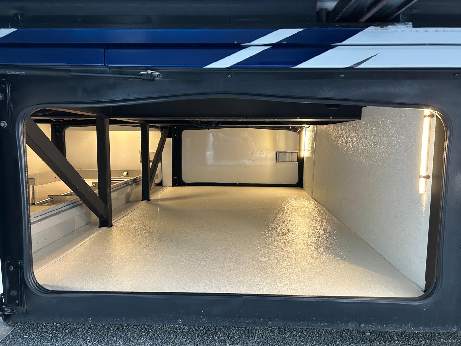 2020 Fleetwood 2020 Fleetwood Pace Arrow - thumbnail 50